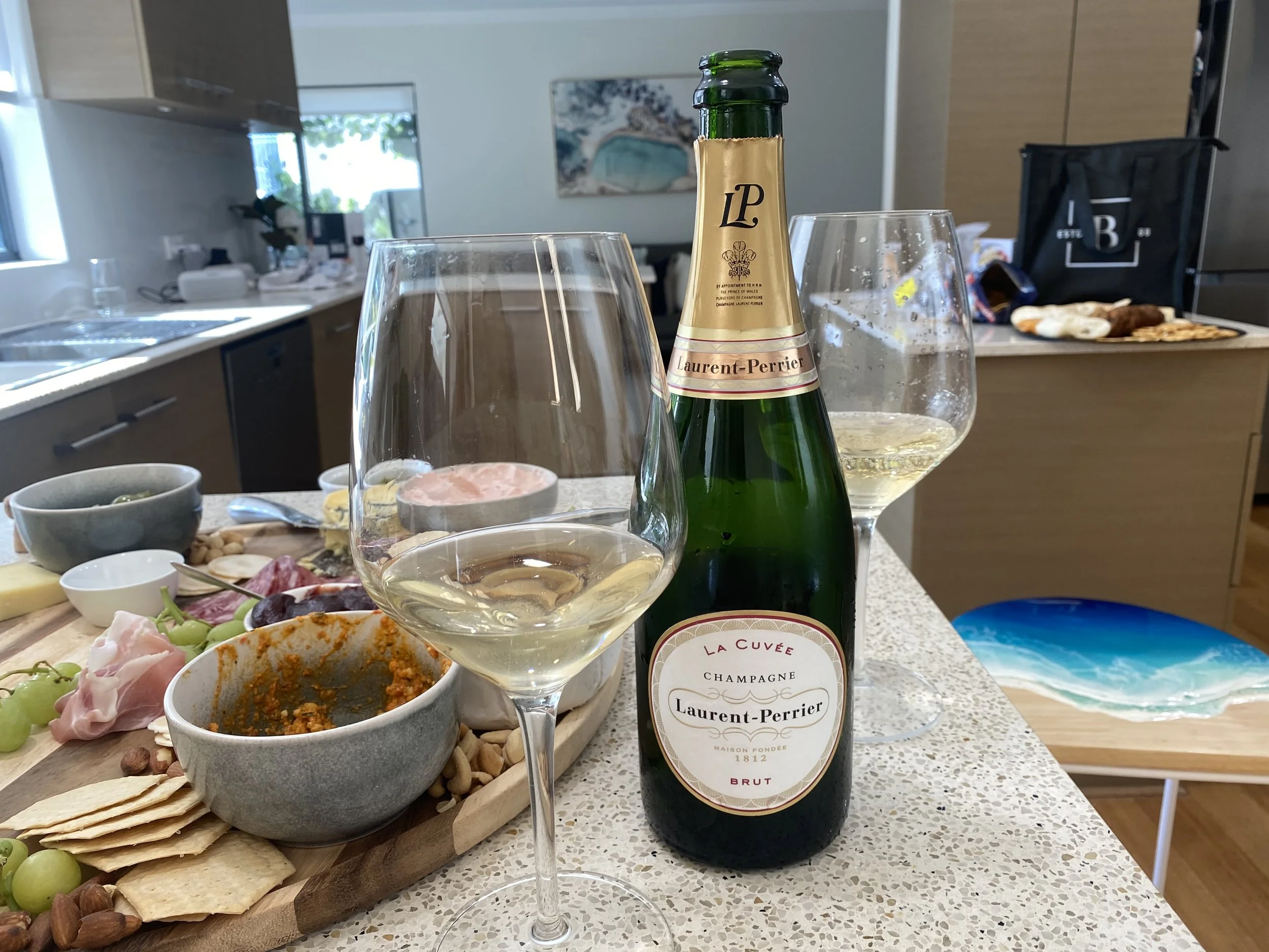 Christmas is Champagne - Part1