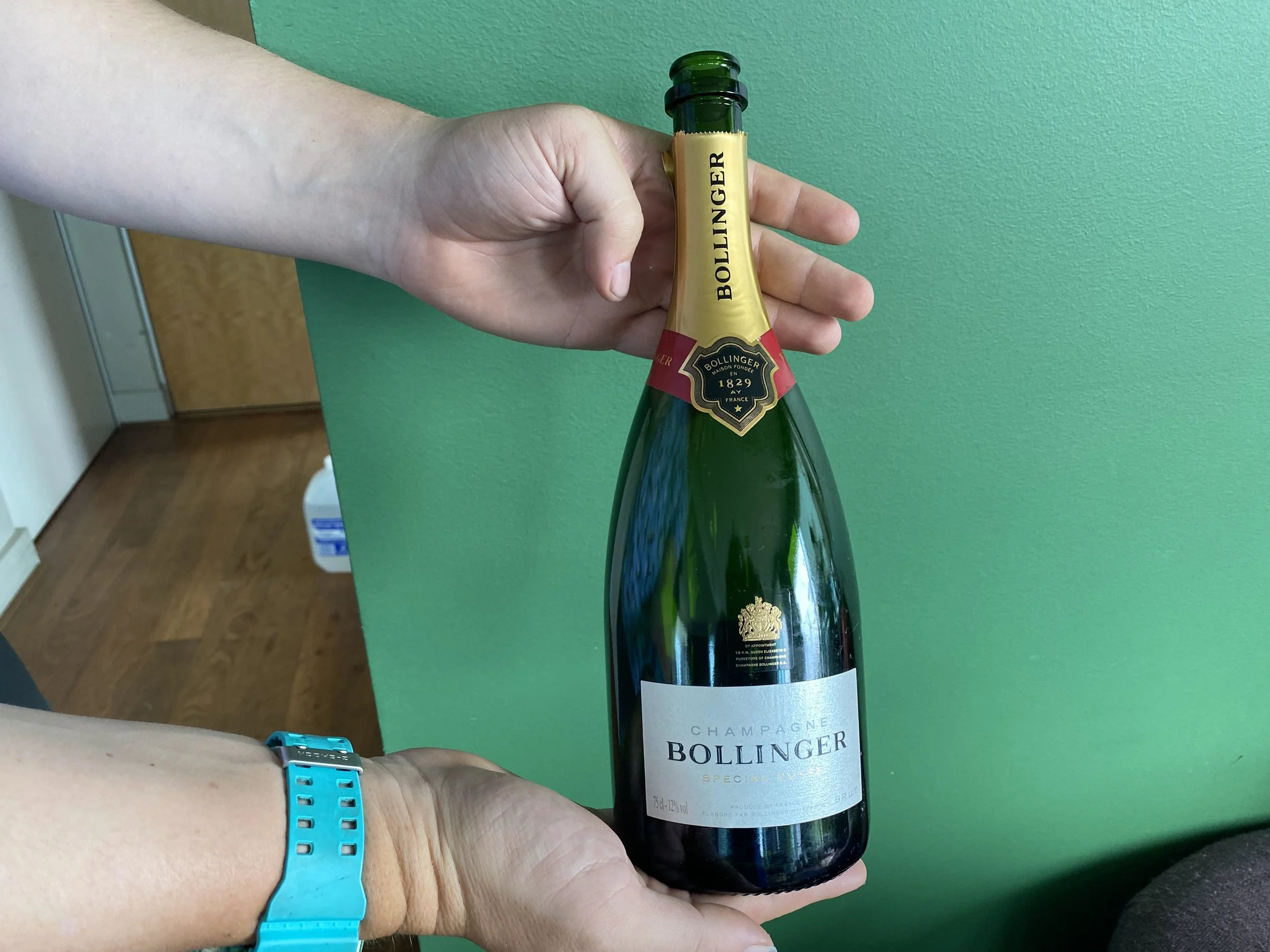 Christmas is Champagne - Part3