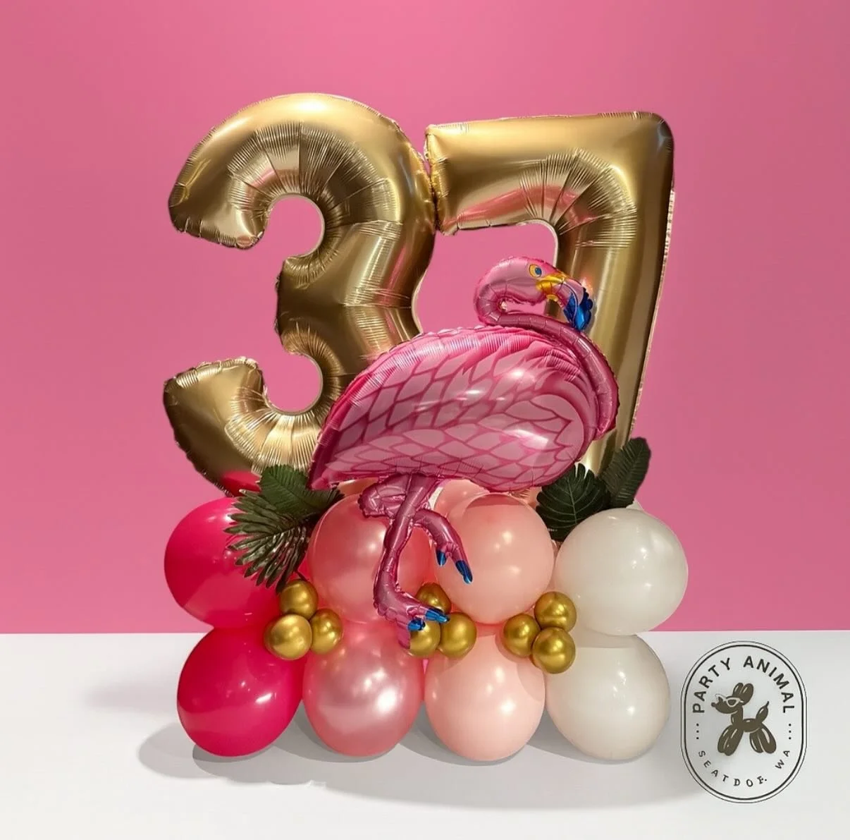 Here we have a new fun design! We recently had the opportunity to help celebrate a flamingo themed birthday party! The balloons turned out great and were a great addition to a already amazing idea! 
#BalloonDecor  #BalloonArt #BalloonGarland  #Balloo