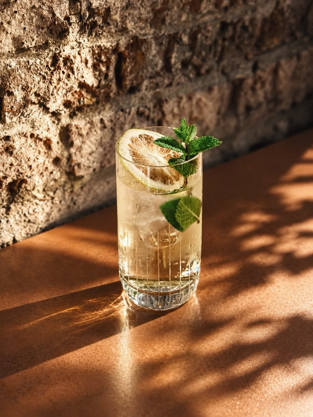 REFRESHING BY DESIGN

A refreshing blend. Light, crisp and  elegant. Designed to refresh the palate and accompany the conversation.

A TOUCH OF SPARKLE

A chilled glass of bubbles. Sometimes, the most classic choice is exactly what the occasion calls