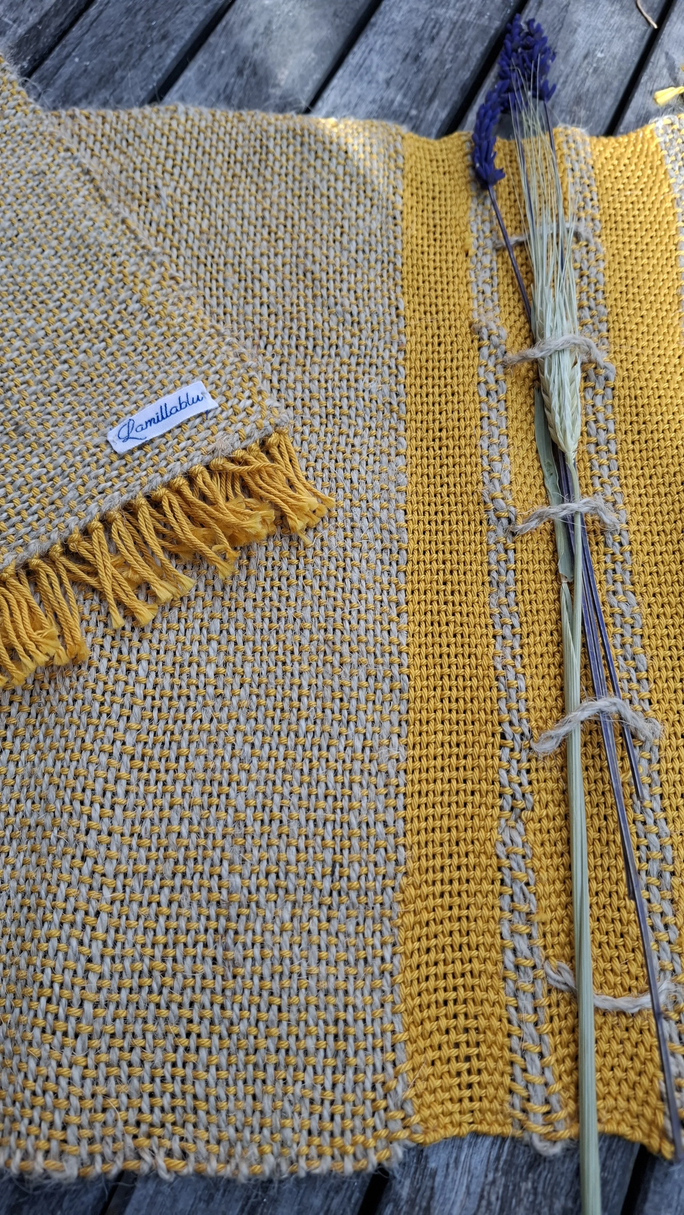 Tovaglietta in fiore (cotone e juta)