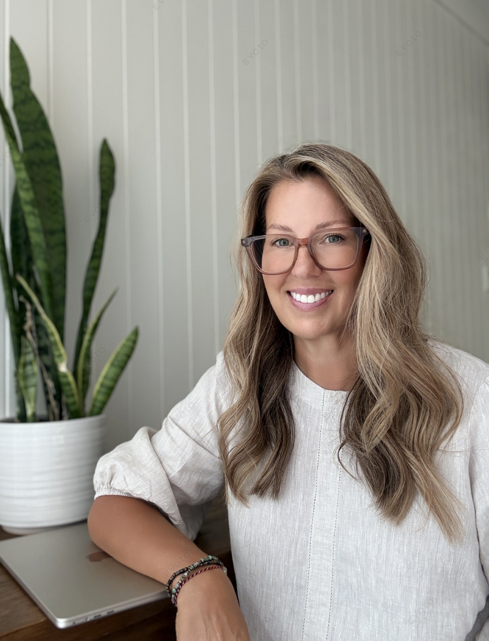 Teena Dunn, Clinical Fertility Naturopath. MTHFR, TCN2, COMT, nutrigenomics, recurrent miscarriage, vaginal microbiome, sperm health, IVF support. NHAA member. Certified Intimate Ecology Practitioner.