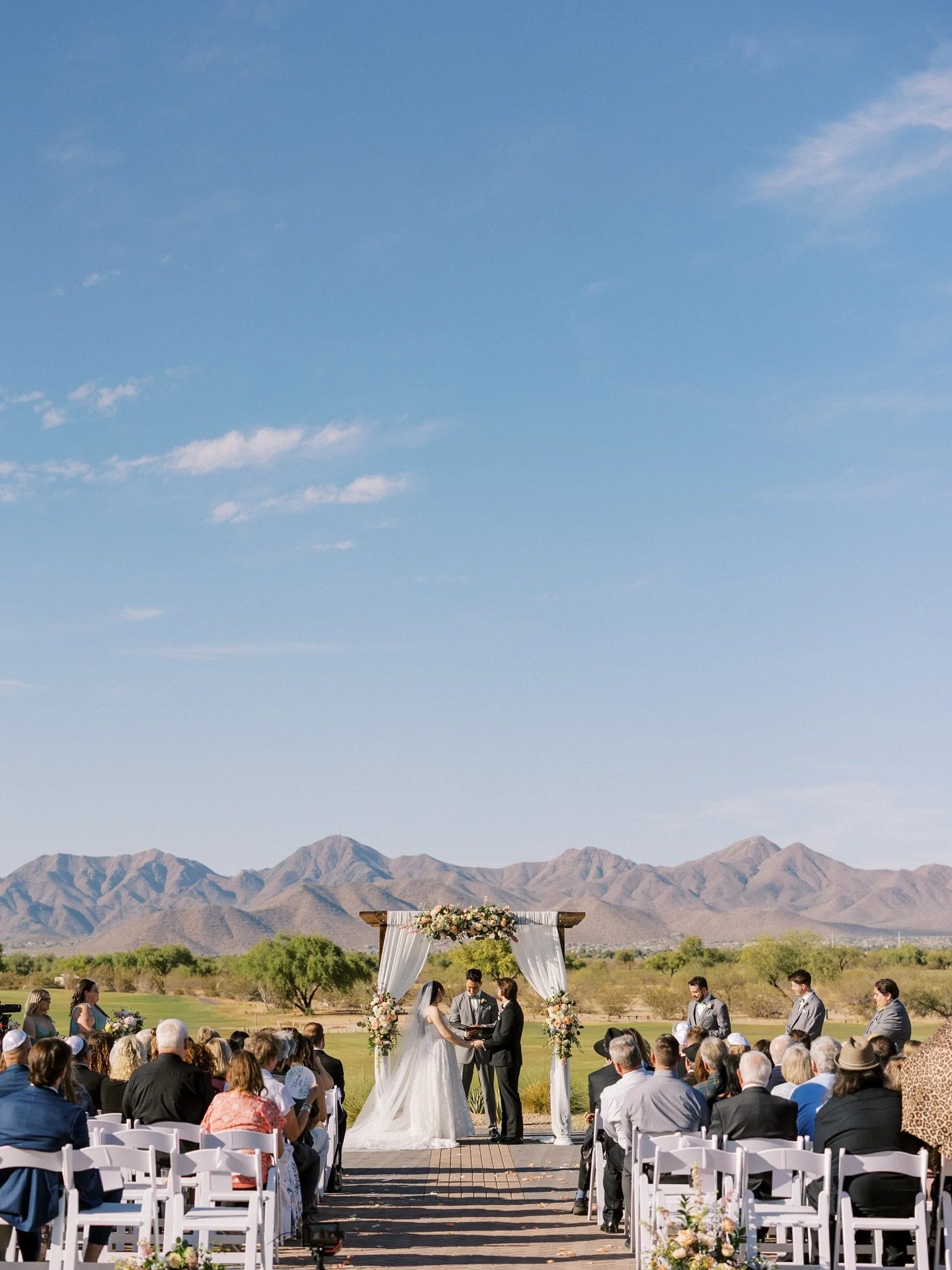 For the couples who value simplicity, connection, and genuine emotion.

Vendors
Venue: @talking_stickgcweddings
Photographer: @justinegrace.photofilm
Videographer: @steven.film @justinegrace.photofilm
HMUA: @desertbridalcompany
Florals: @pjs.flowers

