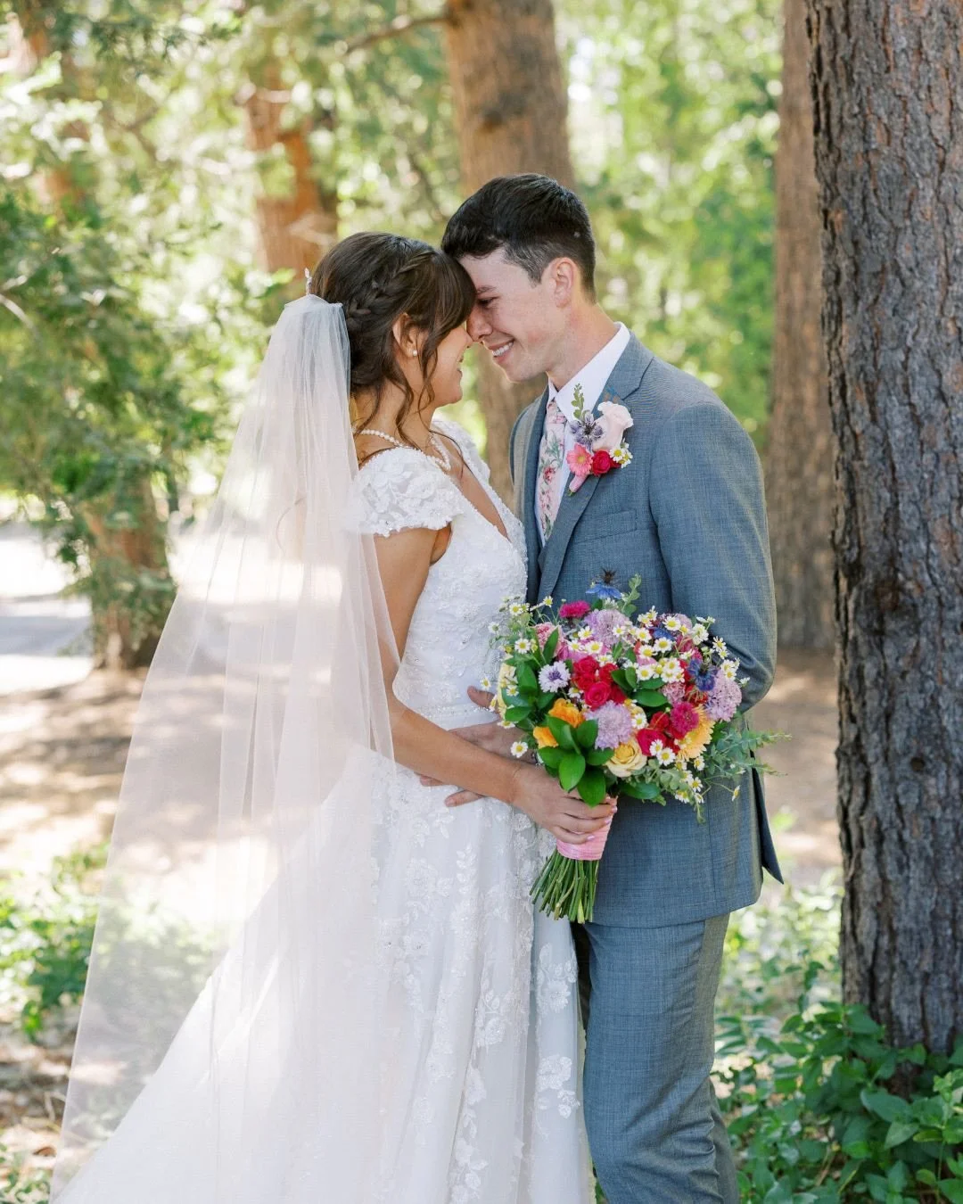 Oh to be loved by you 🫶🏼 Sydney &amp; Blake&hellip; the kind of love that feels like a movie

Vendors:
Photography: @justinegrace.photofilm
Videography: @larissamaeproductions&nbsp;
Venue: @billsapples_applehill&nbsp;
Florist: @twistedscissorshaird