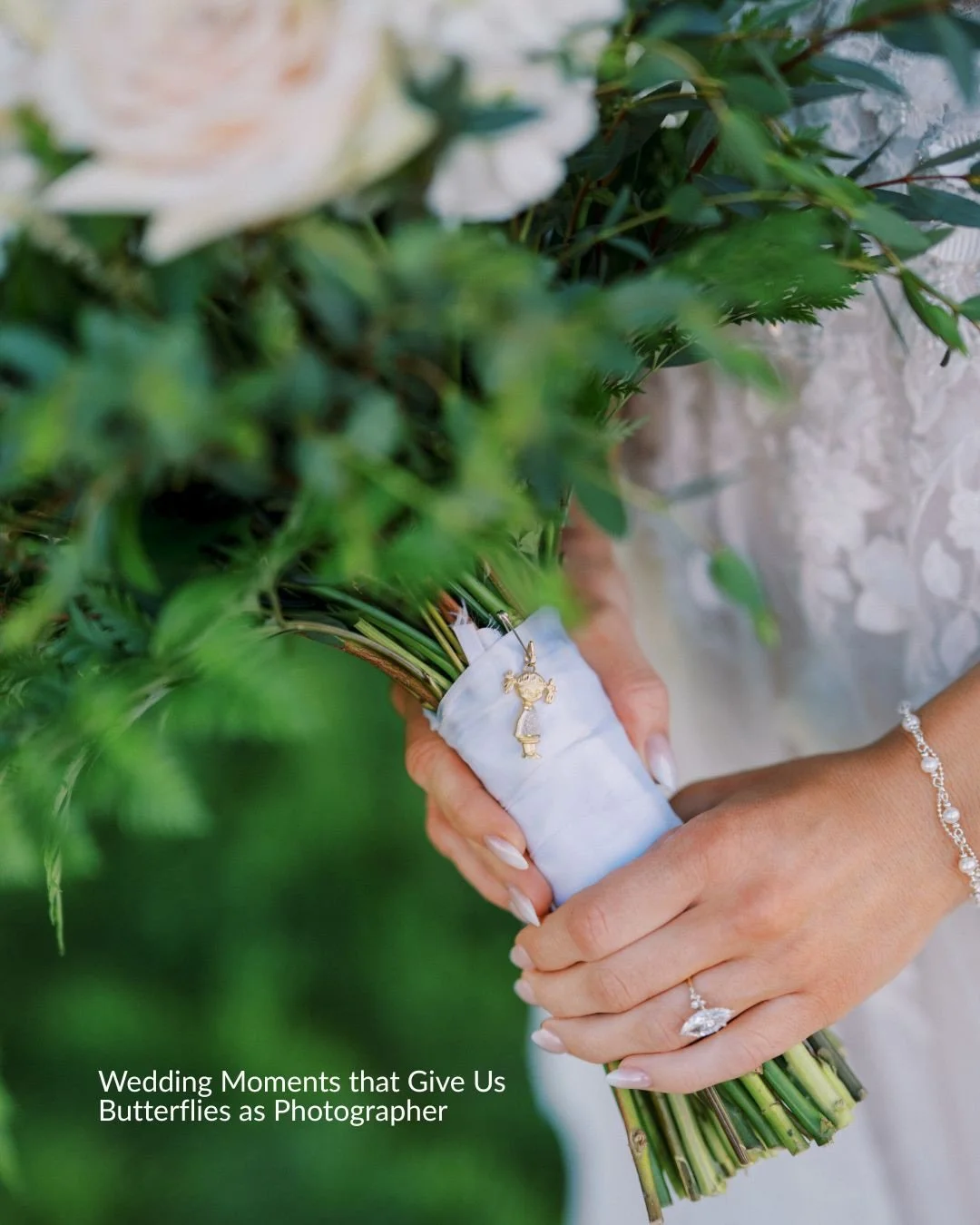 Let&rsquo;s be honest, every moment on your wedding day gives us photographers the butterflies and even sometimes makes us cry! But these moments will for sure do the trick! 
.
.
Wedding Planner: @sydneylemaweddings_
Photography: @justinegrace.photof