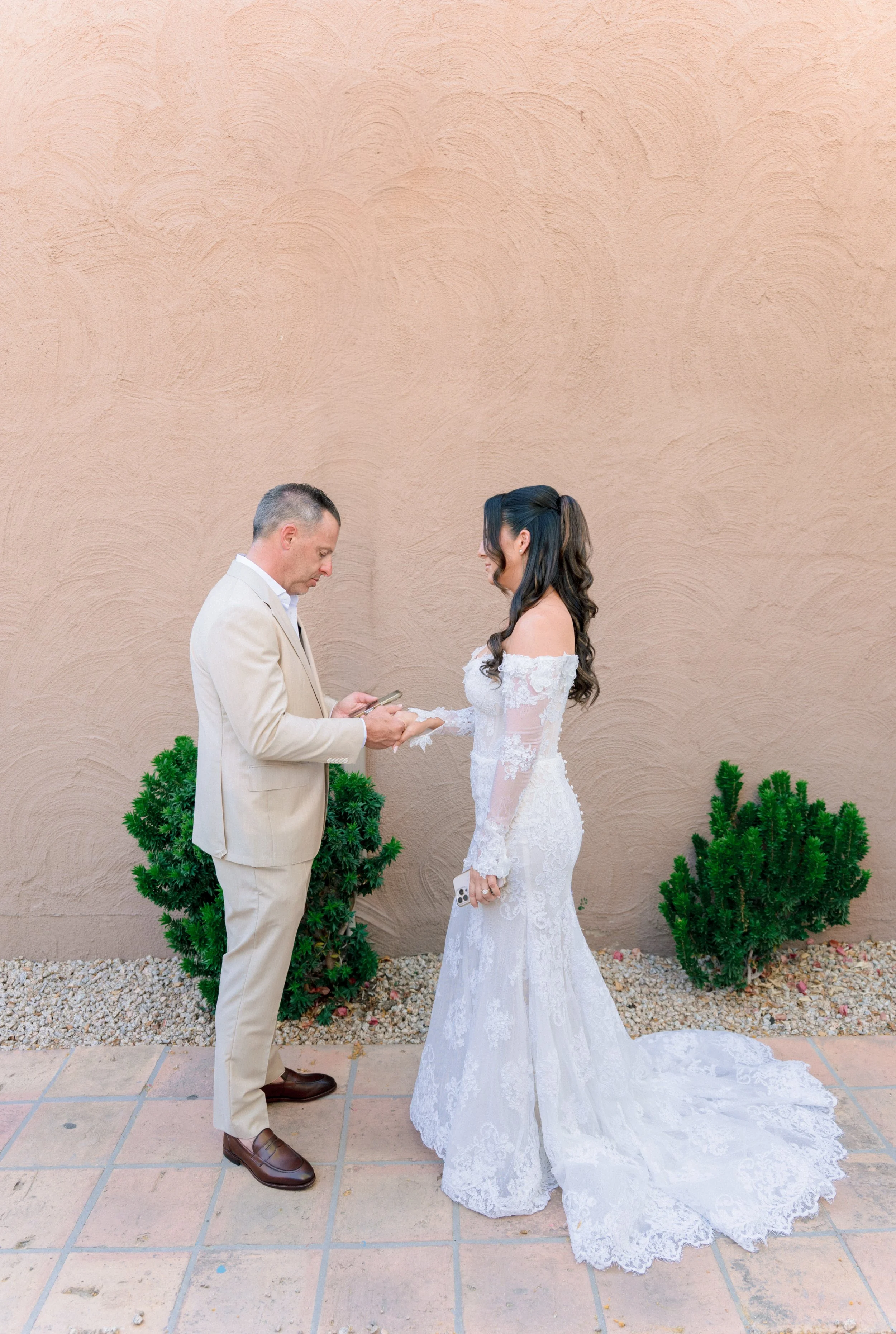 Kristen & Scott - First Look-28.jpg