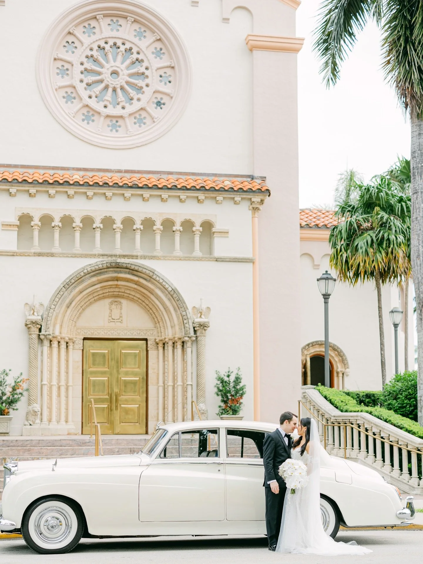 True luxury doesn&rsquo;t announce itself. It&rsquo;s felt in the quiet.

It&rsquo;s the weight of a veil in natural light. The way a table looks when no one is sitting at it yet. The stillness of a room that&rsquo;s been prepared for something sacre