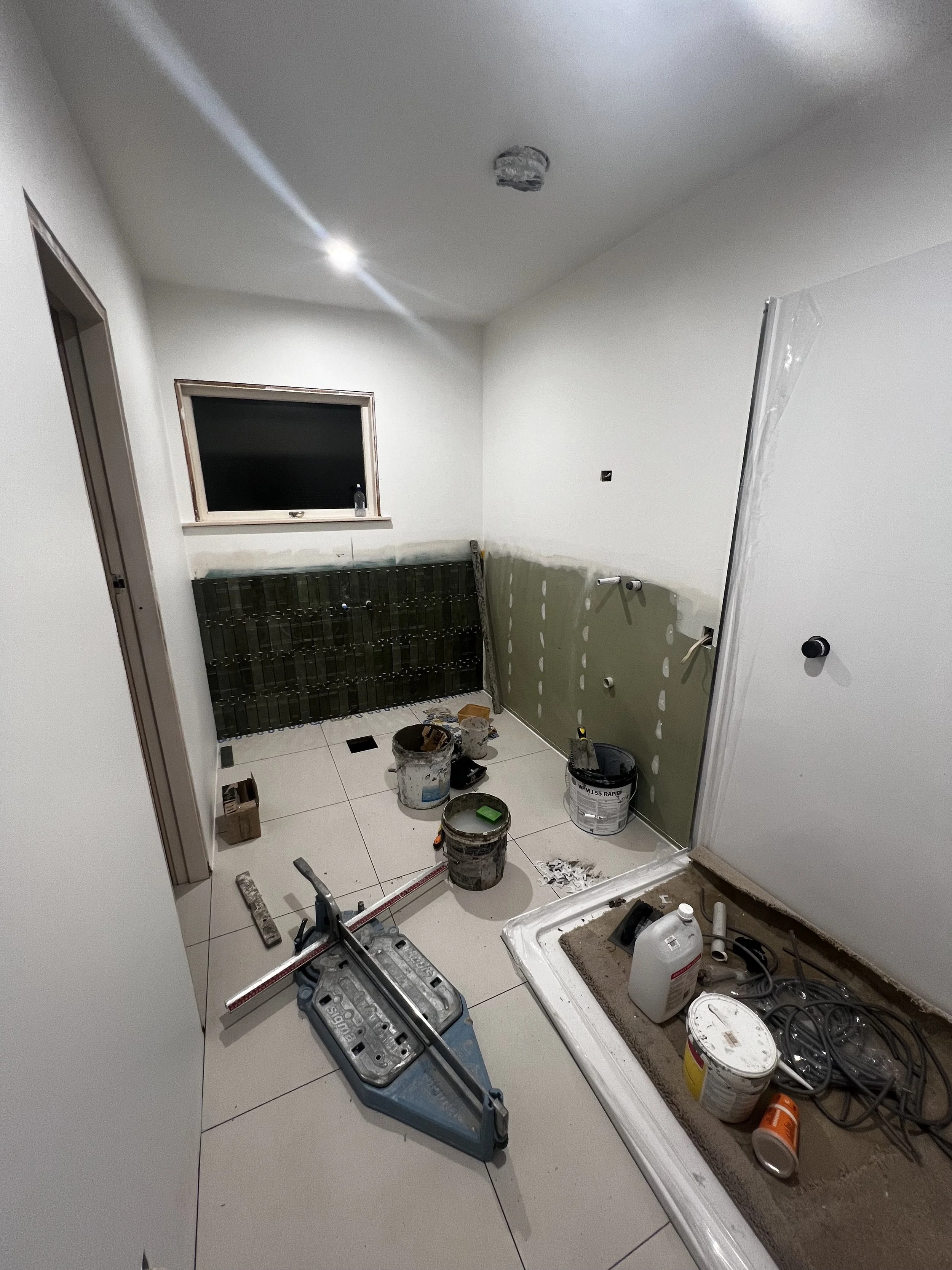 bathroom2.jpg