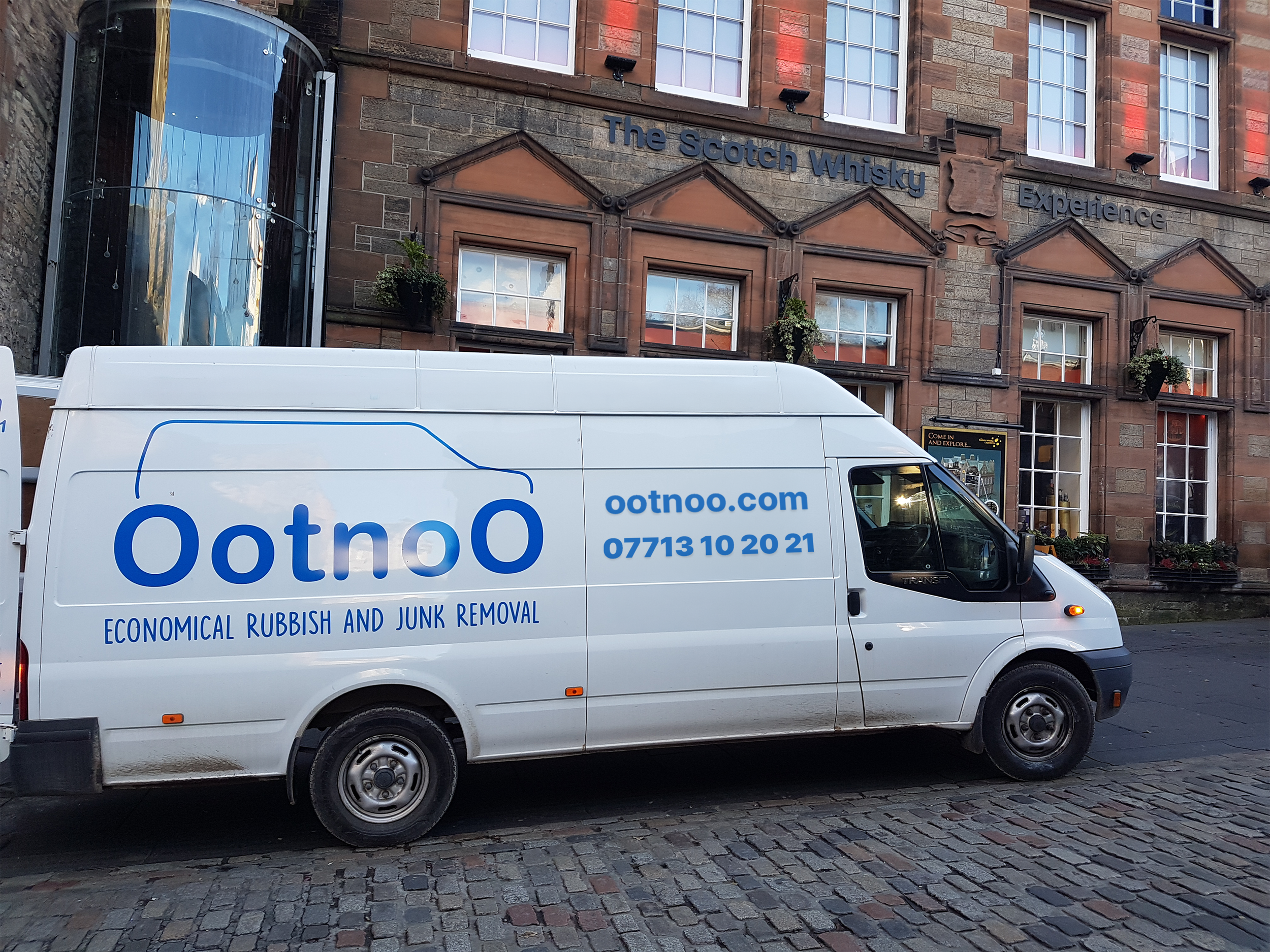 SEPA‑licensed junk removal van in Edinburgh by Ootnoo