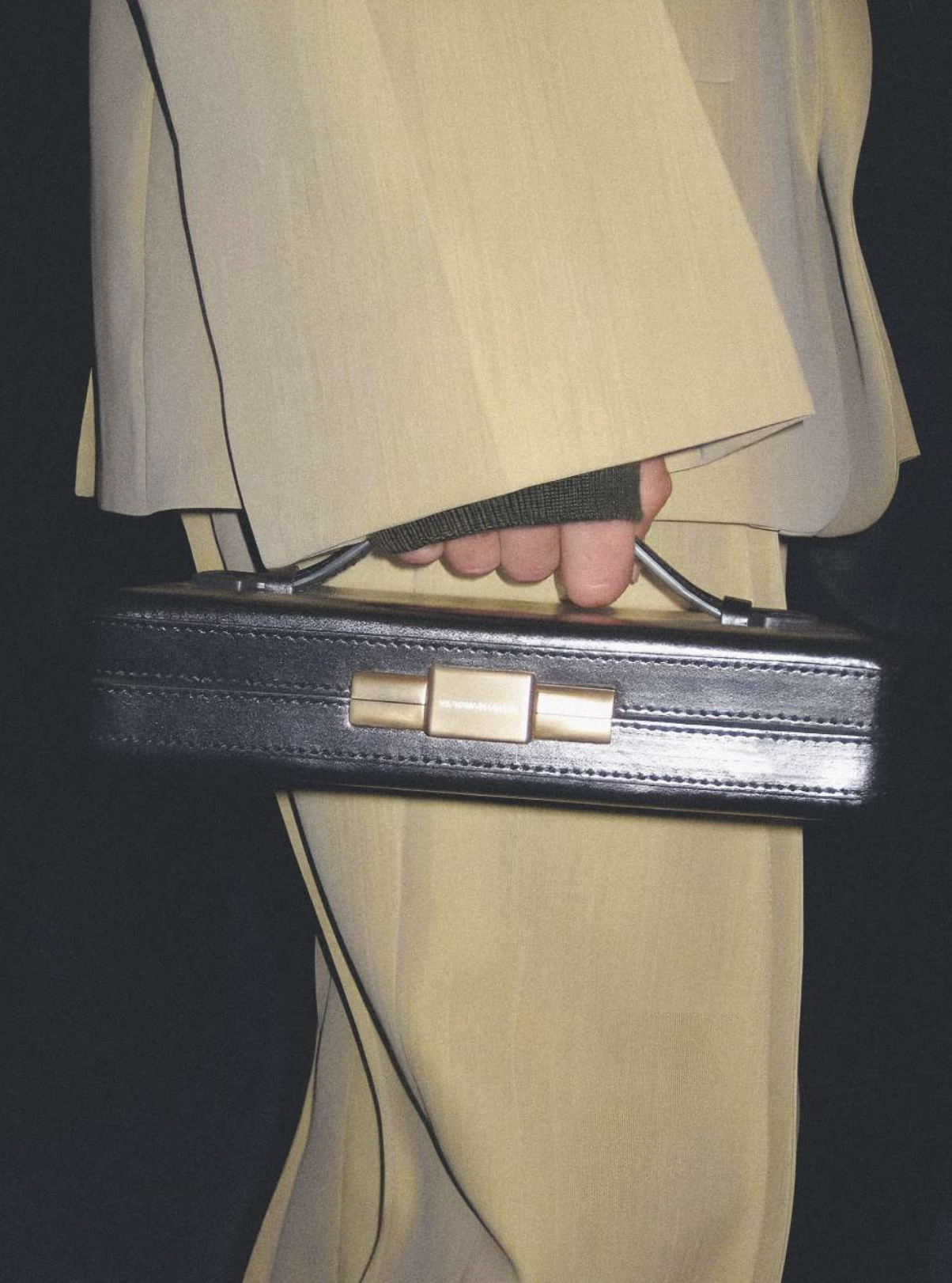 yesterday's glamour tomorrow's form/ maison ë