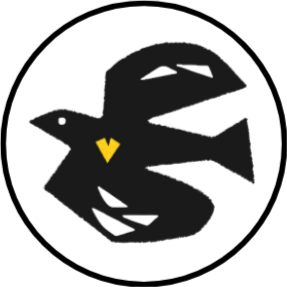 Logo stylisé d'une chouette noire avec des détails en blanc et un bec jaune, dans un cercle blanc.