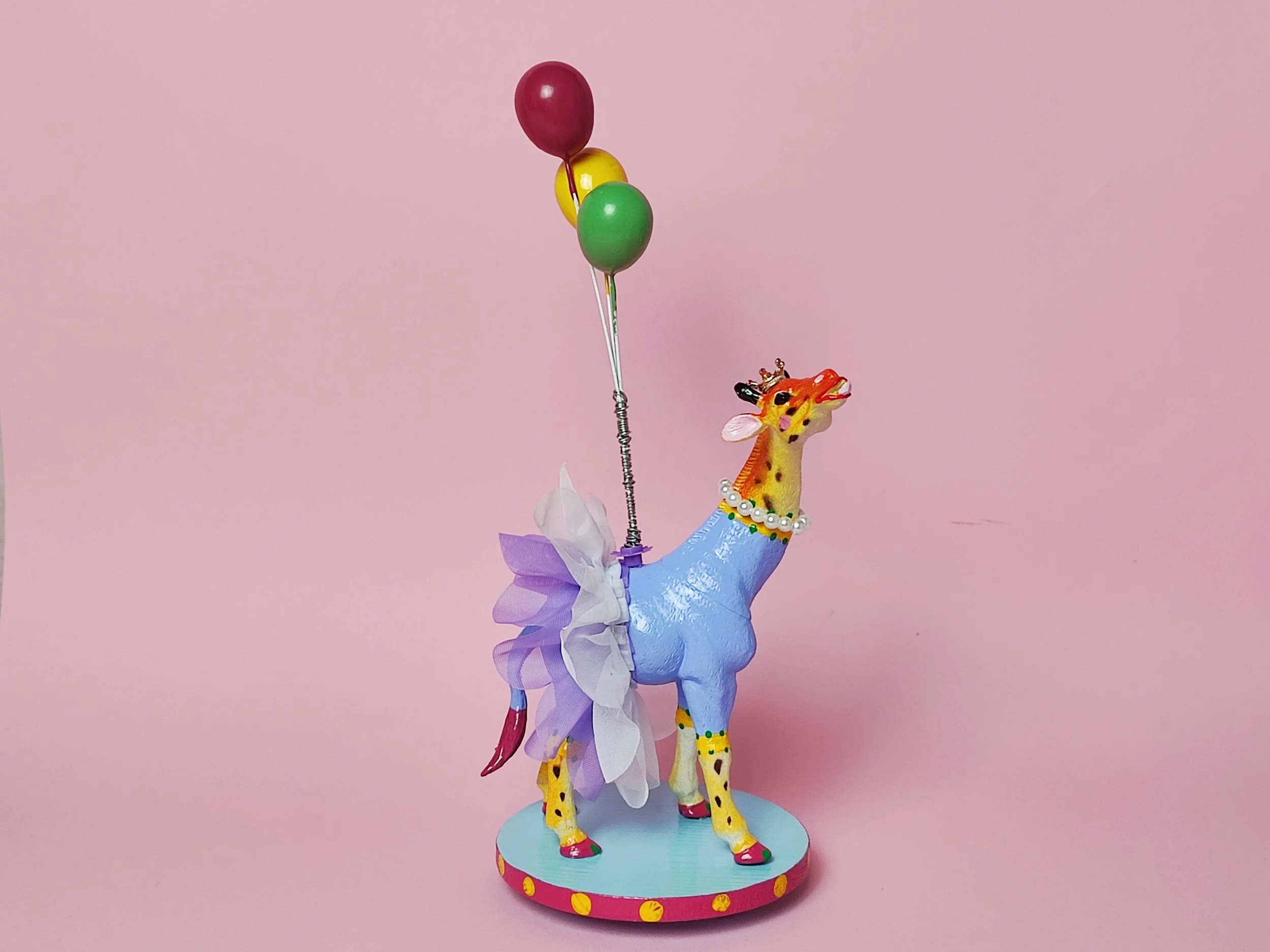 Frau Giraffe im Tutu