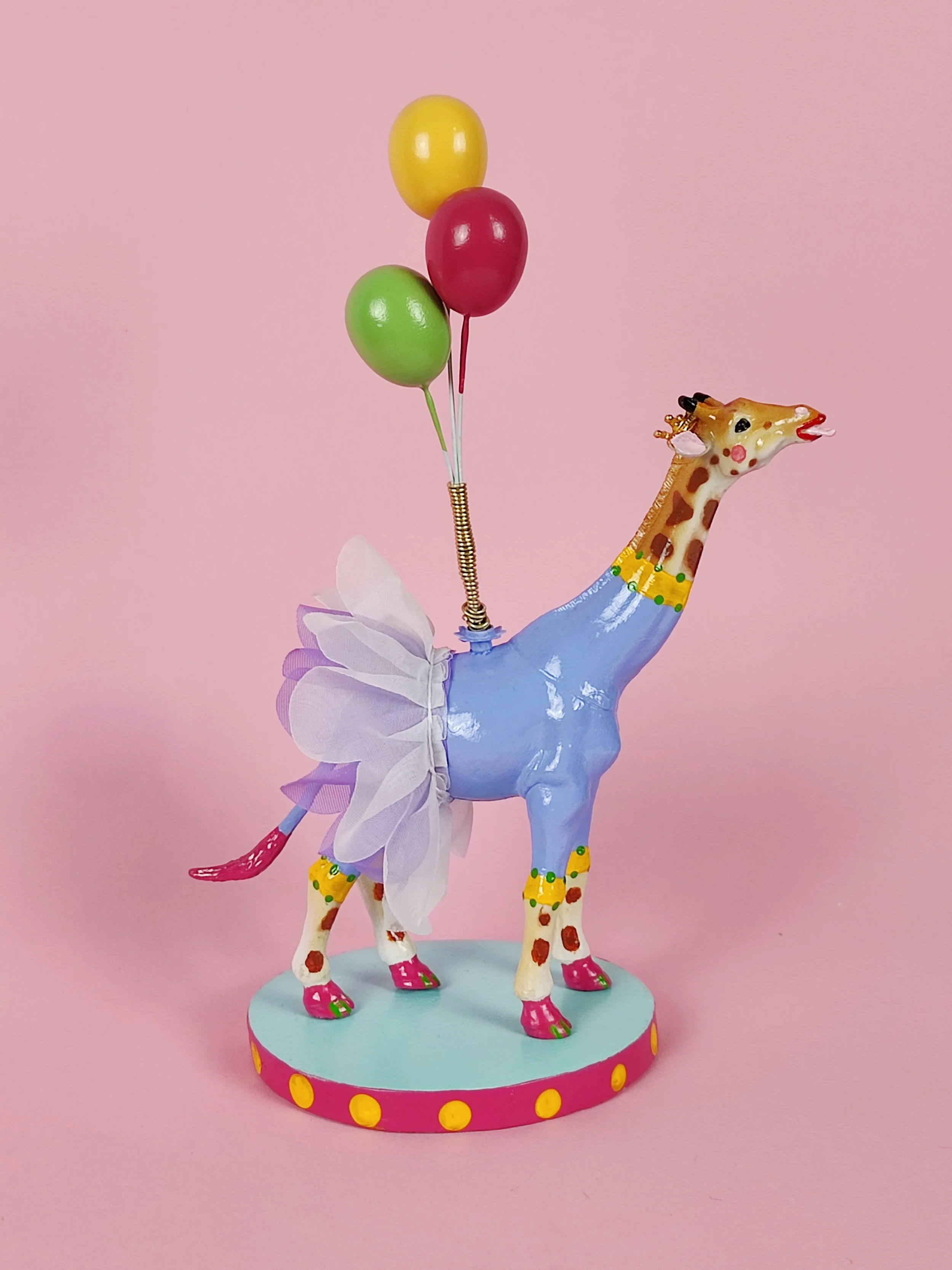 Frau Giraffe im Tutu