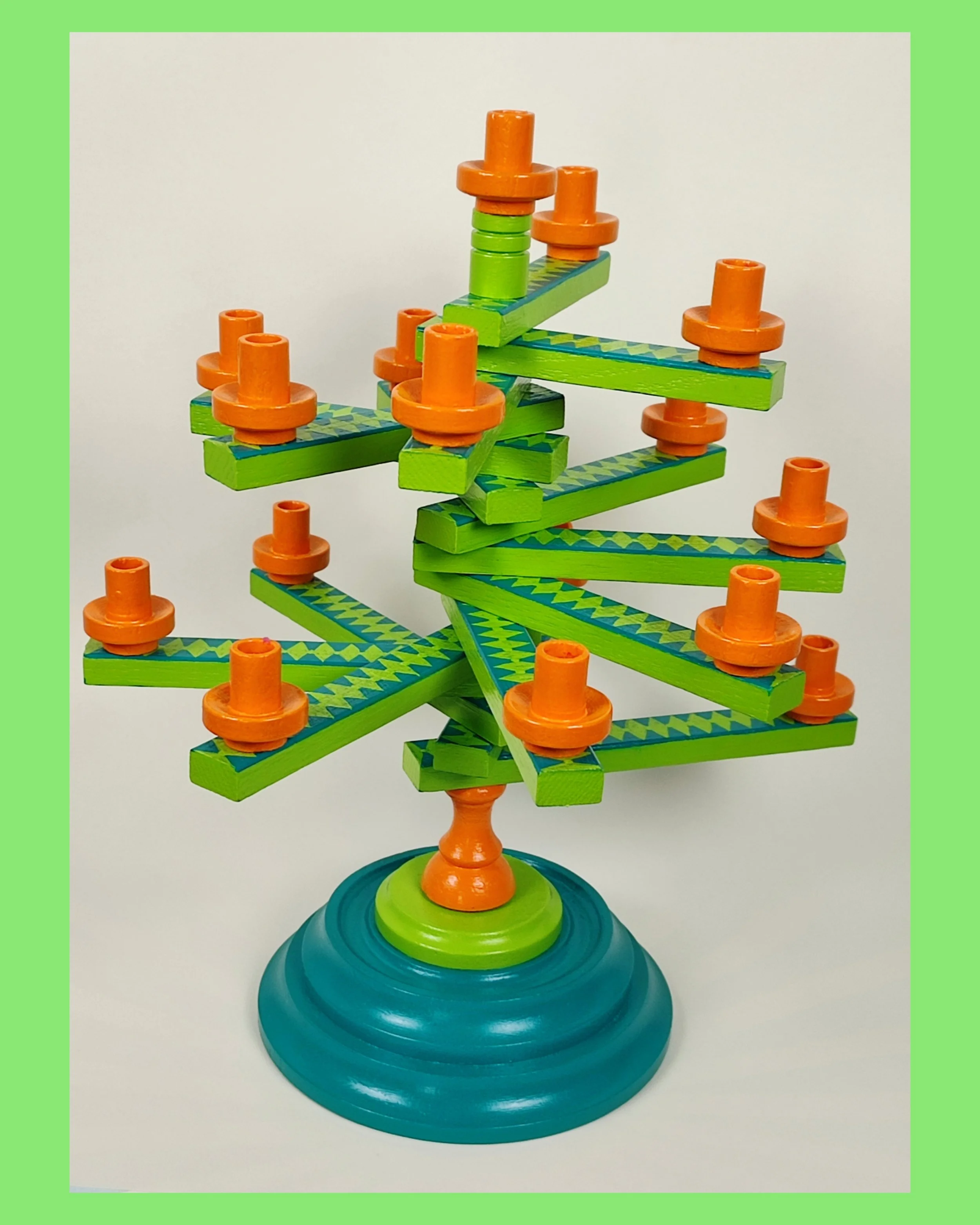 16 armiger Kerzenständer aus Holz