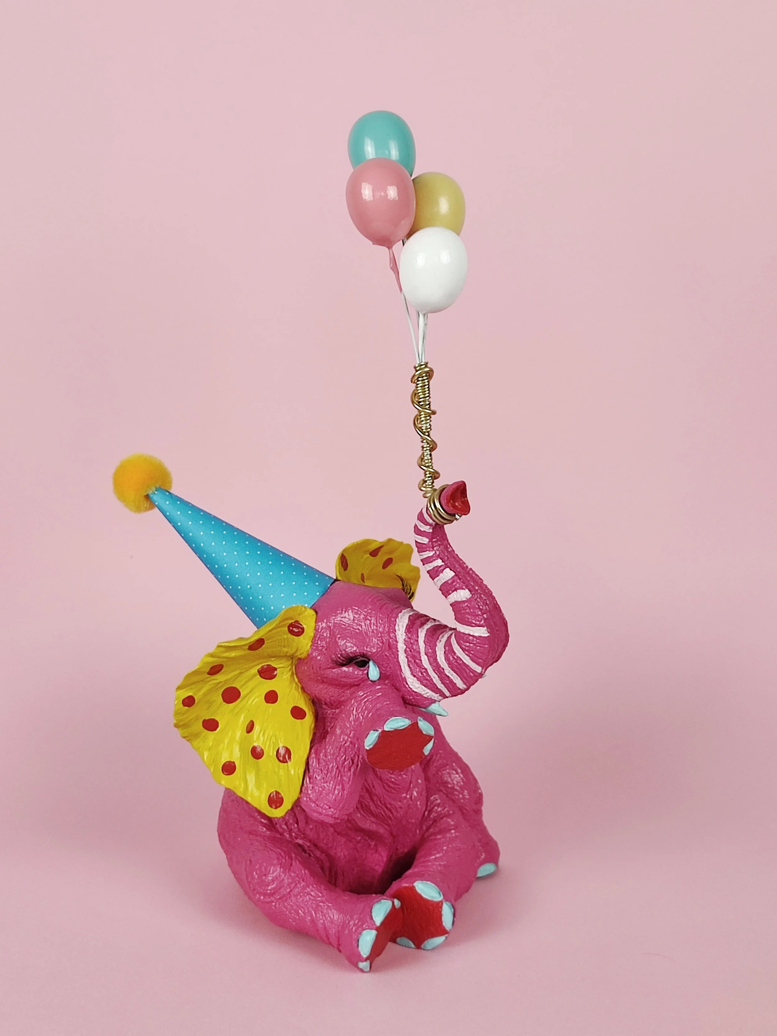 Trauriger Rosa Elefant