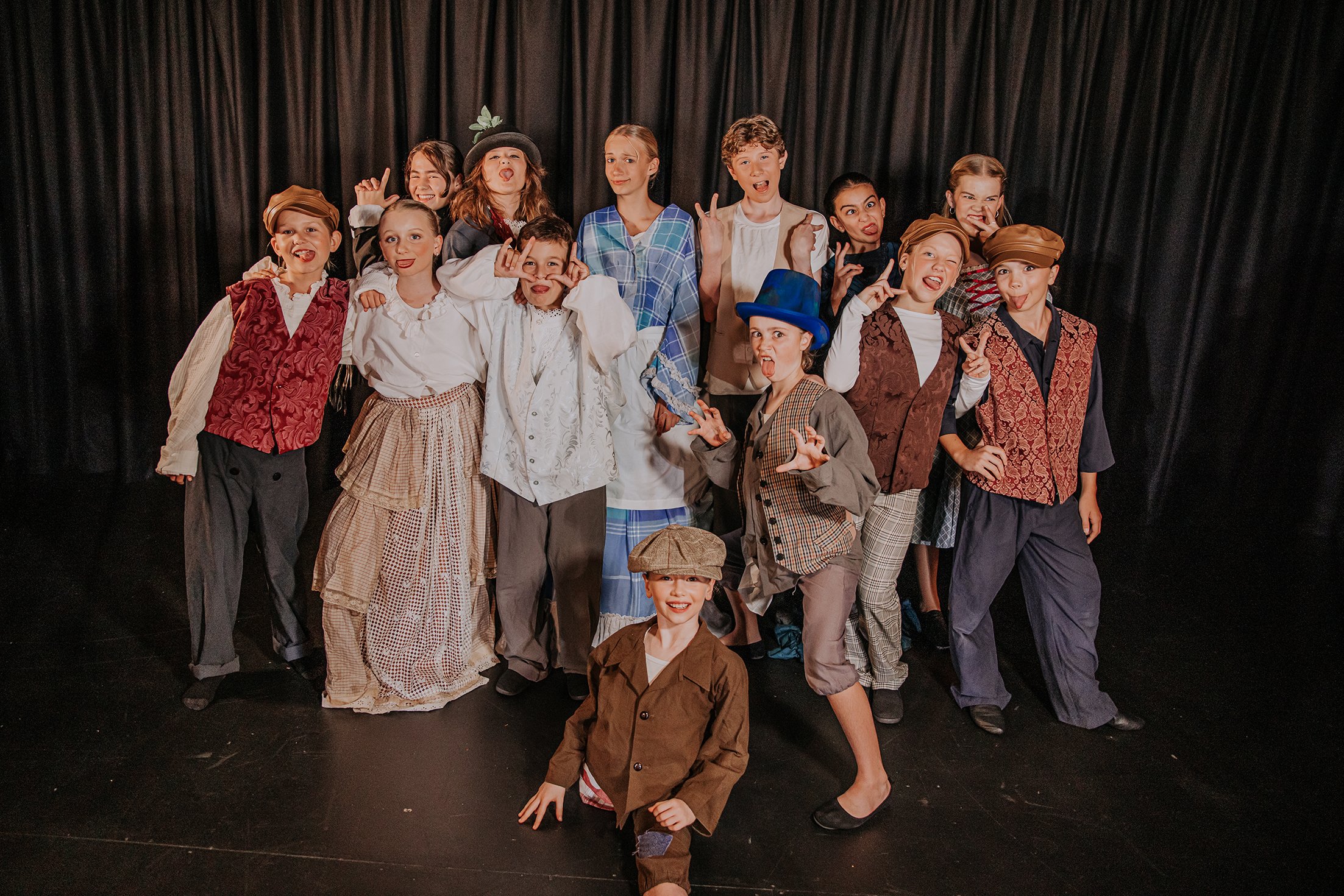 Oliver! Hive — 14.jpg