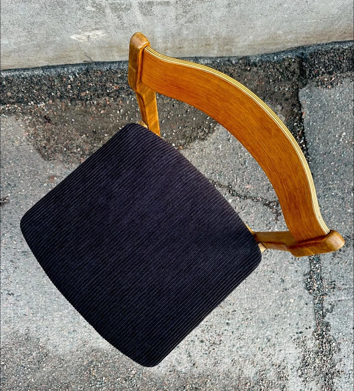 Pintakäsittelyn uusiminen - restaurointi Helsinki