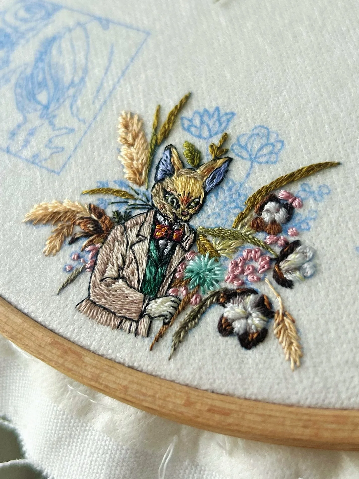 In the making 🍀✨
.
.
.
.
.
#embroidery #whisperoftheheart #ghibli #ghibliart