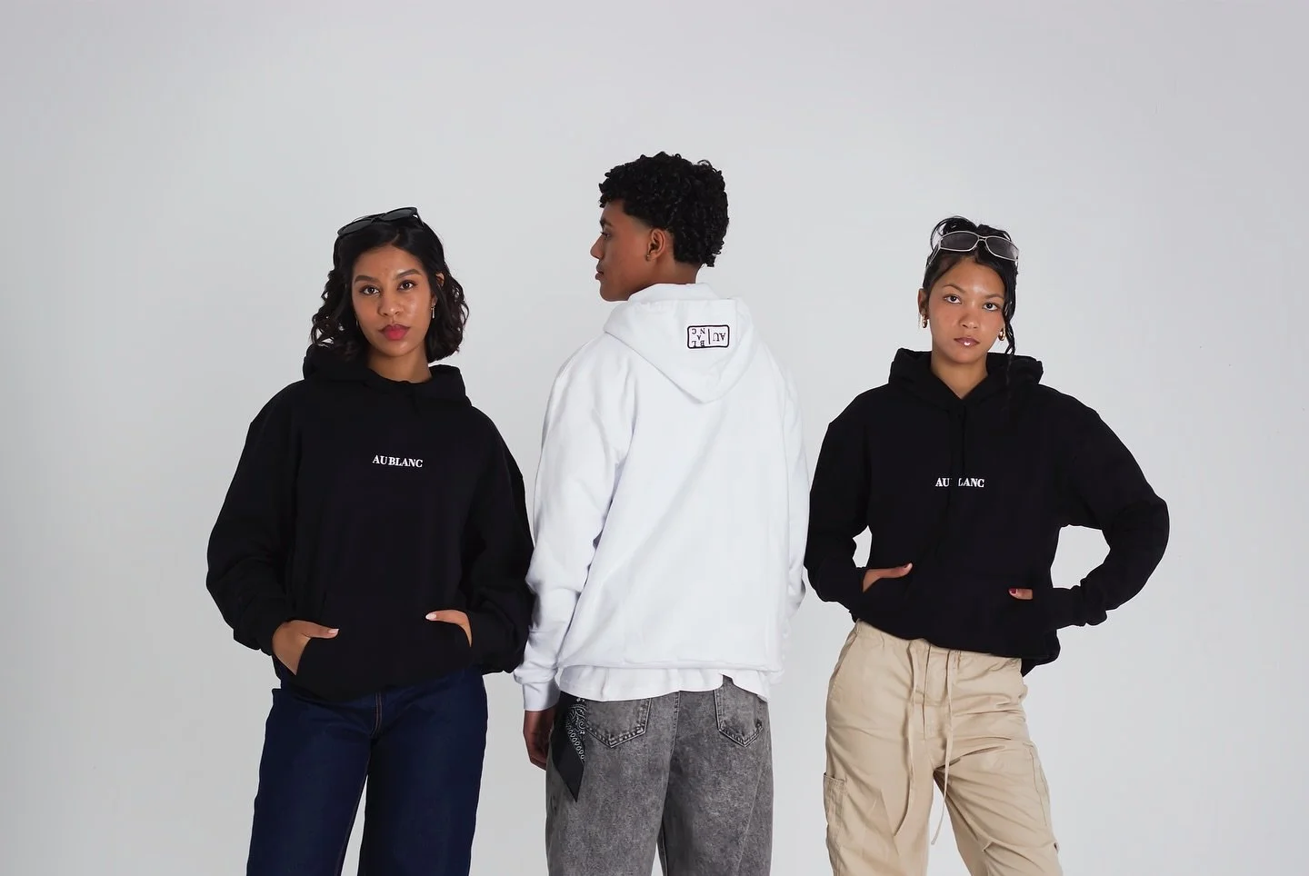 The Au Blanc &lsquo;Ferdie&rsquo;

Comfort meets simplicity 🤍🖤 100% cotton hoodies made for everyday ease.