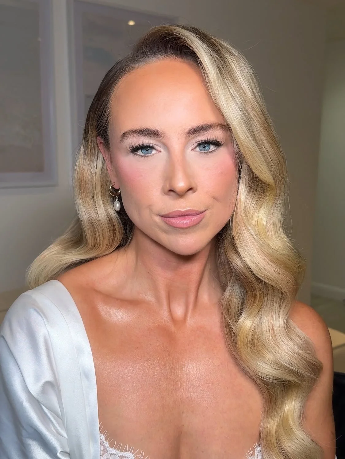 Angelic Glam; aka my signature glam that is SURE to turn heads as you walk down the aisle 🪽💖

SAVE for your bridal inspo ✨

Makeup: @makeupbytiani 
Hair: @hairfromtheheart_ 
Model: @slcmodel2412 

#softglam #makeupartist #bridalmakeupinspo