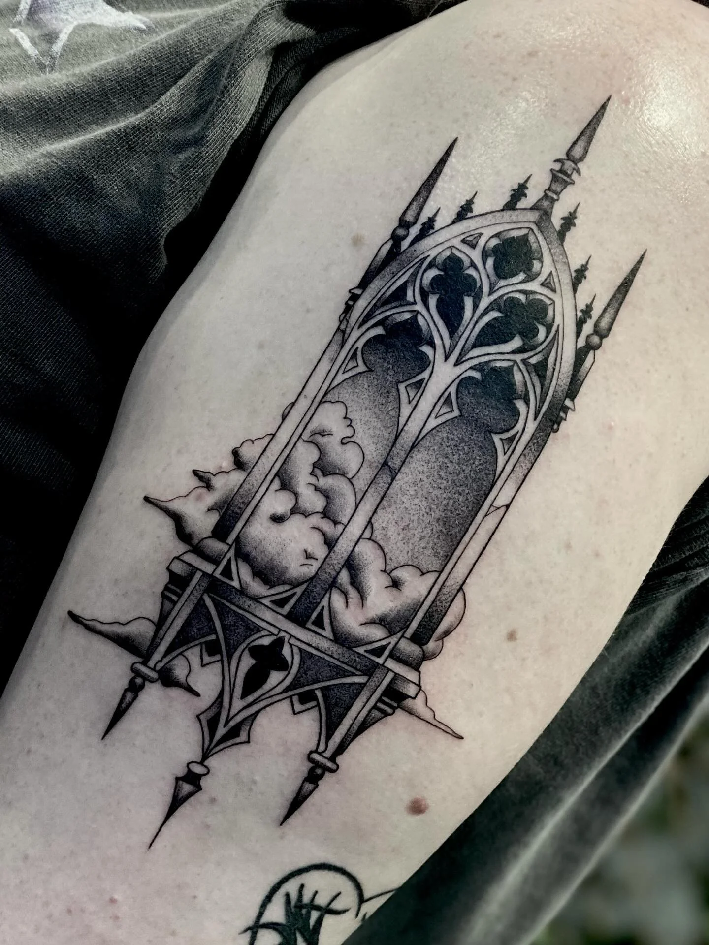 Cathedral window for Jasmine, thank you!Done at @lostsanctumtattoo 🖤
.
.
.
.
.
#tattoo #goldcoast #tattooartist #tattooflash #gothictattoo
