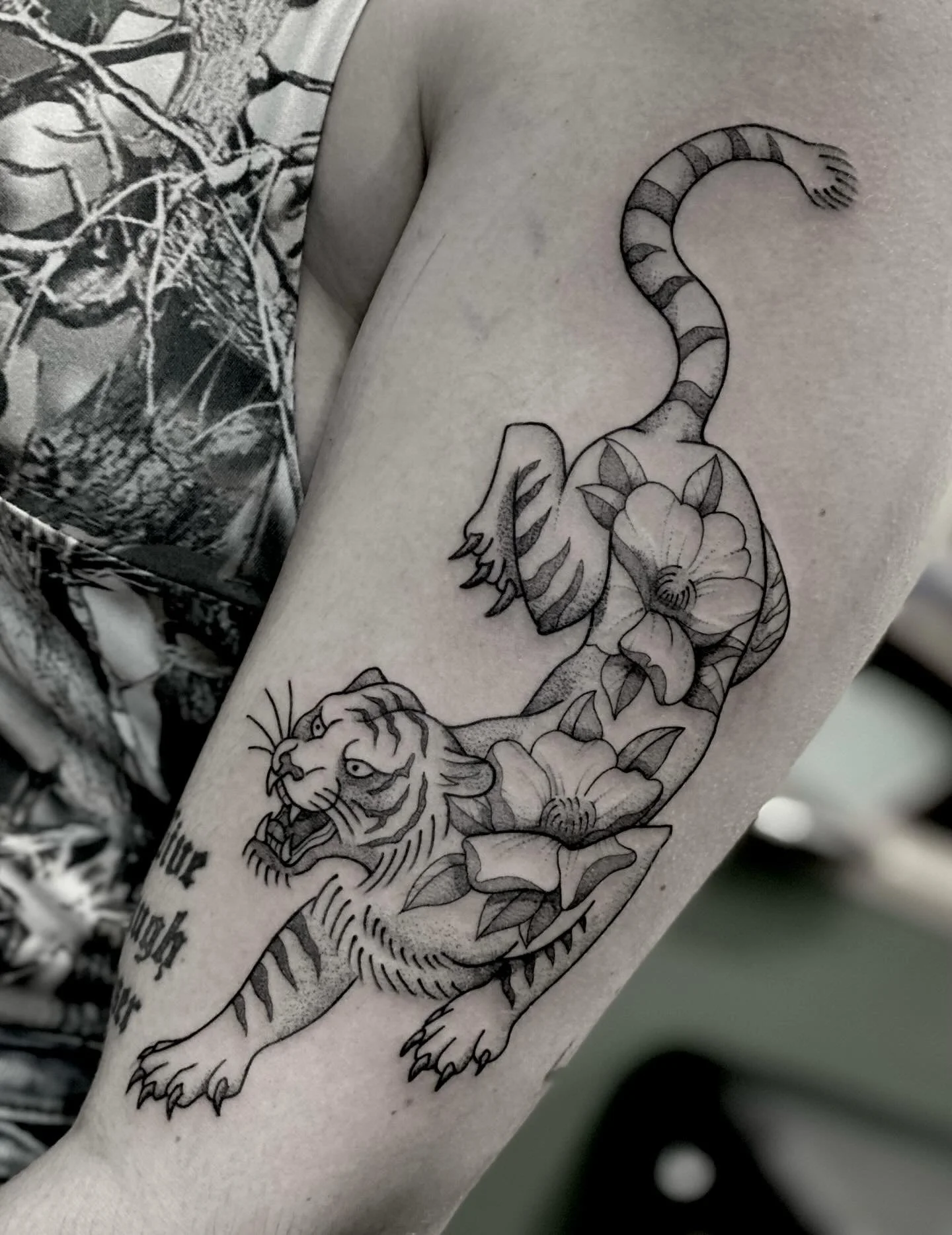 For Skye - thank you so much! Done at @lostsanctumtattoo
.
.
.
.
.
#tattoo #goldcoast #tattooartist #tattooflash #blackwork