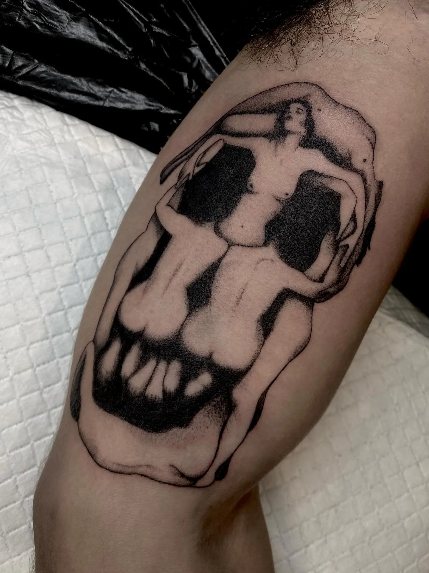 I&rsquo;m super behind on posting, but checking in quickly with this one I got to do for Nicholas yesterday - thanks as always! Done at @lostsanctumtattoo 
.
.
.
.
.
#tattoo #goldcoast #tattooartist #darktattoo #blackwork