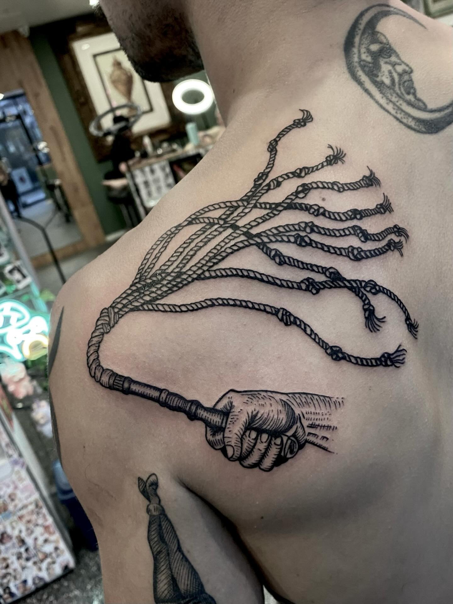 Another couple of fun ones done today for Nicholas - thanks so much! Done at @lostsanctumtattoo 
.
.
.
.
.
#tattoo #goldcoast #tattooartist #darktattoo #blackwork