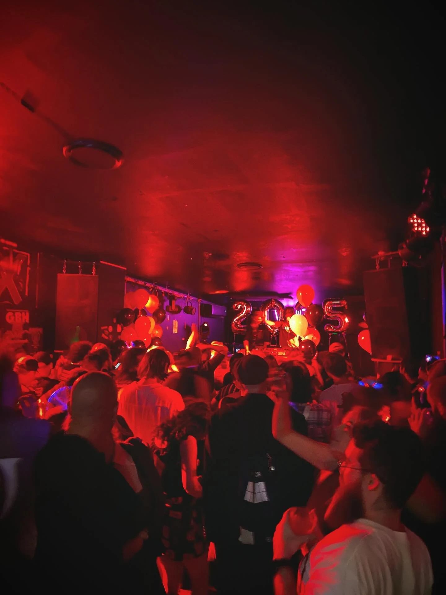 2025 recap! This year has been incredible. Thank you to all the folk who have helped make it special (you&rsquo;re not all pictured because I&rsquo;m allergic to photos but love ya 🖤). Special big thanks to all my clients who got tattooed this year 