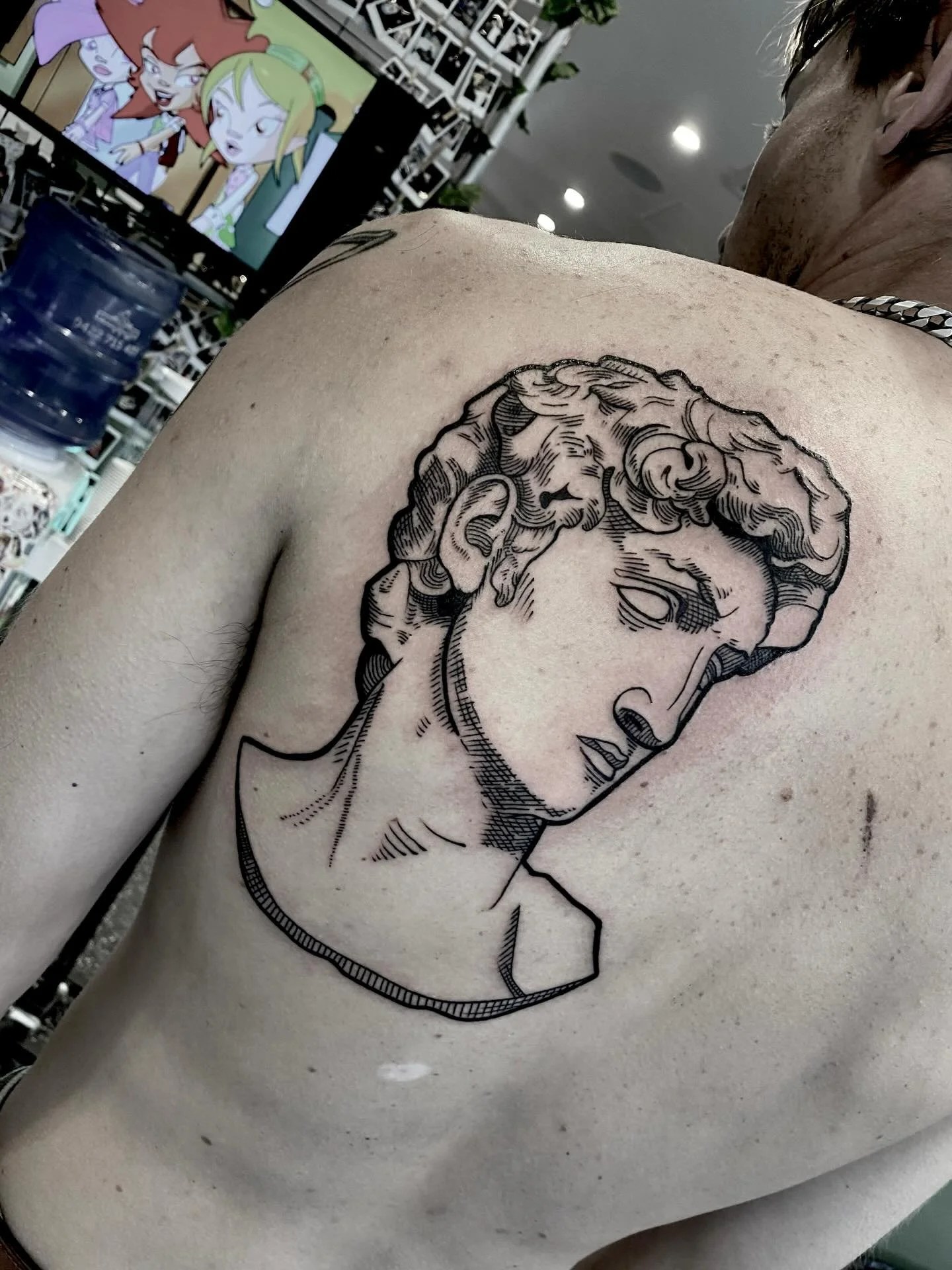 For Brandon - thank you! Keen to add more to this back, stay tuned! I love doing woodcut/etching stuff - flick me a dm if you&rsquo;d like something similar! Done at @lostsanctumtattoo 
.
.
.
.
.
#tattoo #goldcoast #tattooartist #darktattoo #blackwor