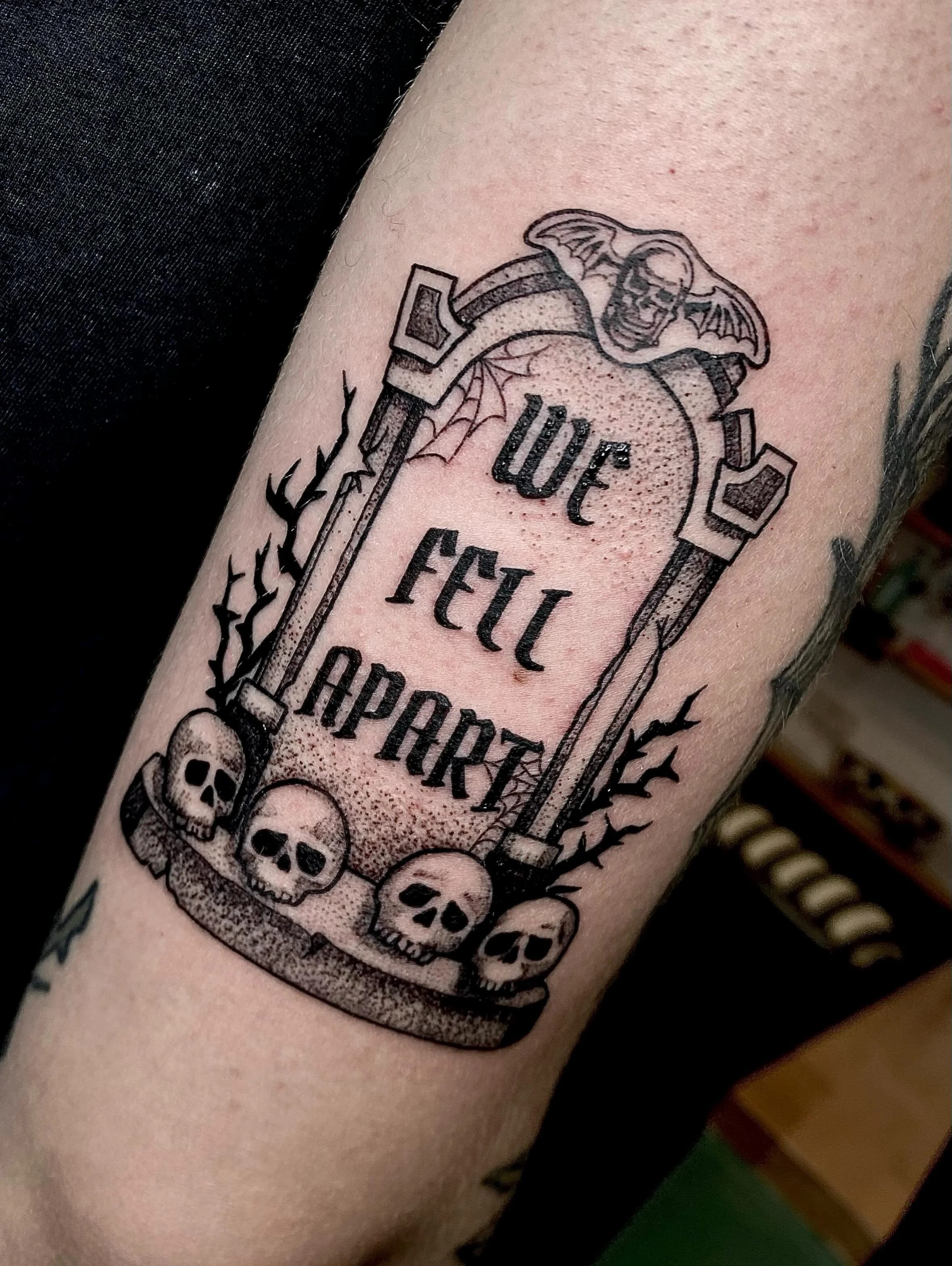 Complimentary tomb stones with some Avenged Sevenfold touches done last week for Yasmine and Patrick - thanks so much for bringing me such a fun idea 🙌🏻 Done at @lostsanctumtattoo 
.
.
.
.
.
#tattoo #goldcoast #avengedsevenfold #darktattoo #blackwo