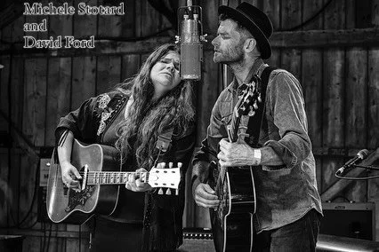 The dulcet sweet tones of Michele Stodart and David Ford at the Maverick Music Festival at Easton Farm Park.  A celebration of Americana music in the Suffolk countryside @davidfordmusic @michelestodartofficial @capitalculturegallery @maverickfestival