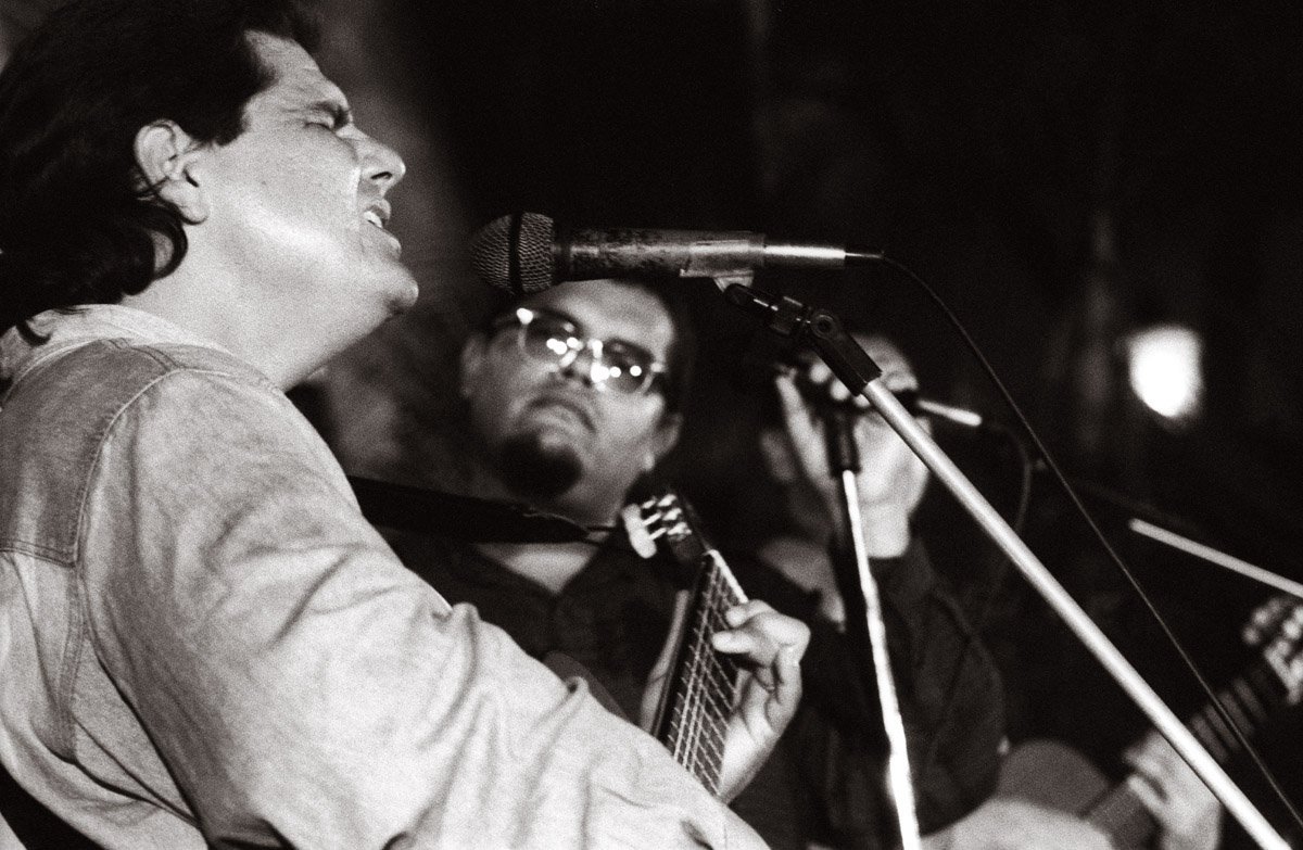 Hol00May - 06-18.jpg