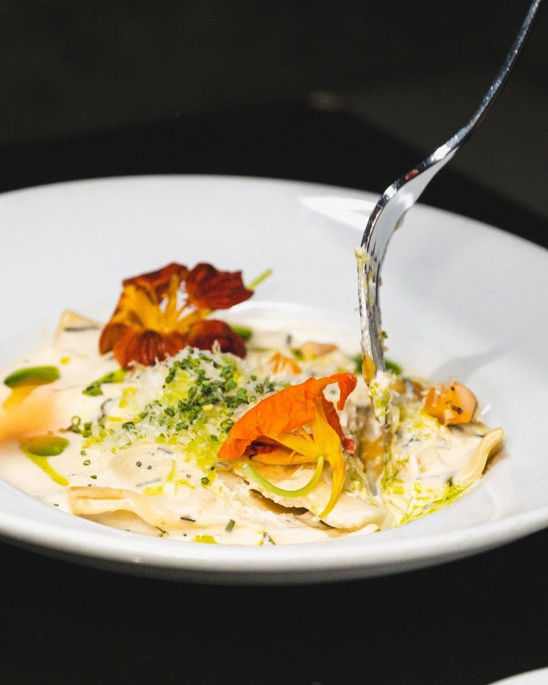 Cozy season, but make it pasta. 🍝

Butternut Apple Ravioli with brown butter cream, rosemary, and Grana Padano &mdash; rich, balanced, and exactly what the evening called for.