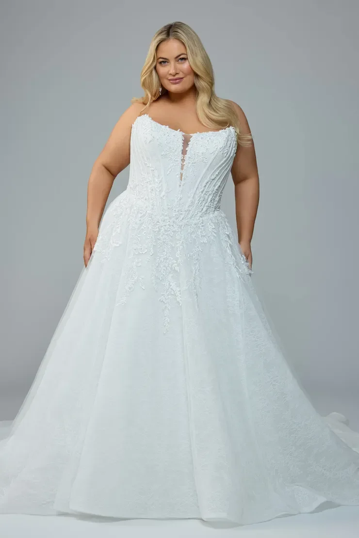 Sophia Tolli Neeve