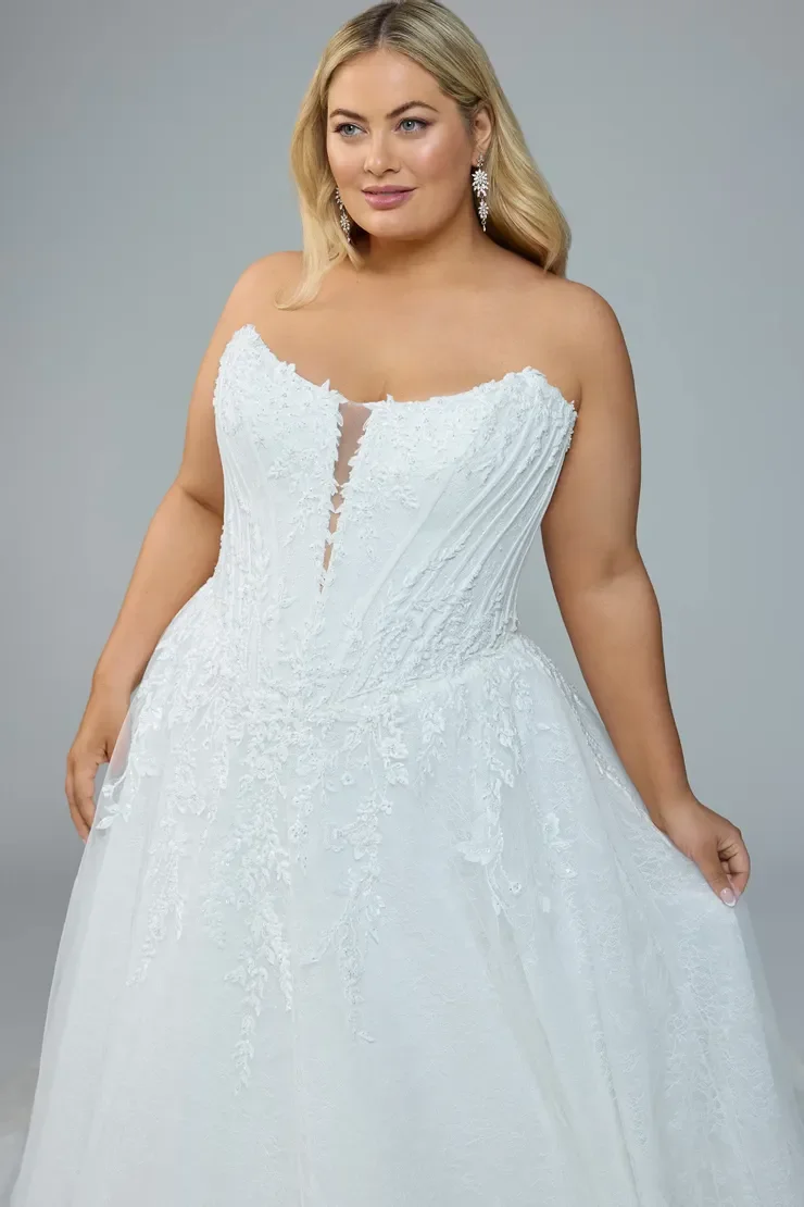 Sophia Tolli Neeve