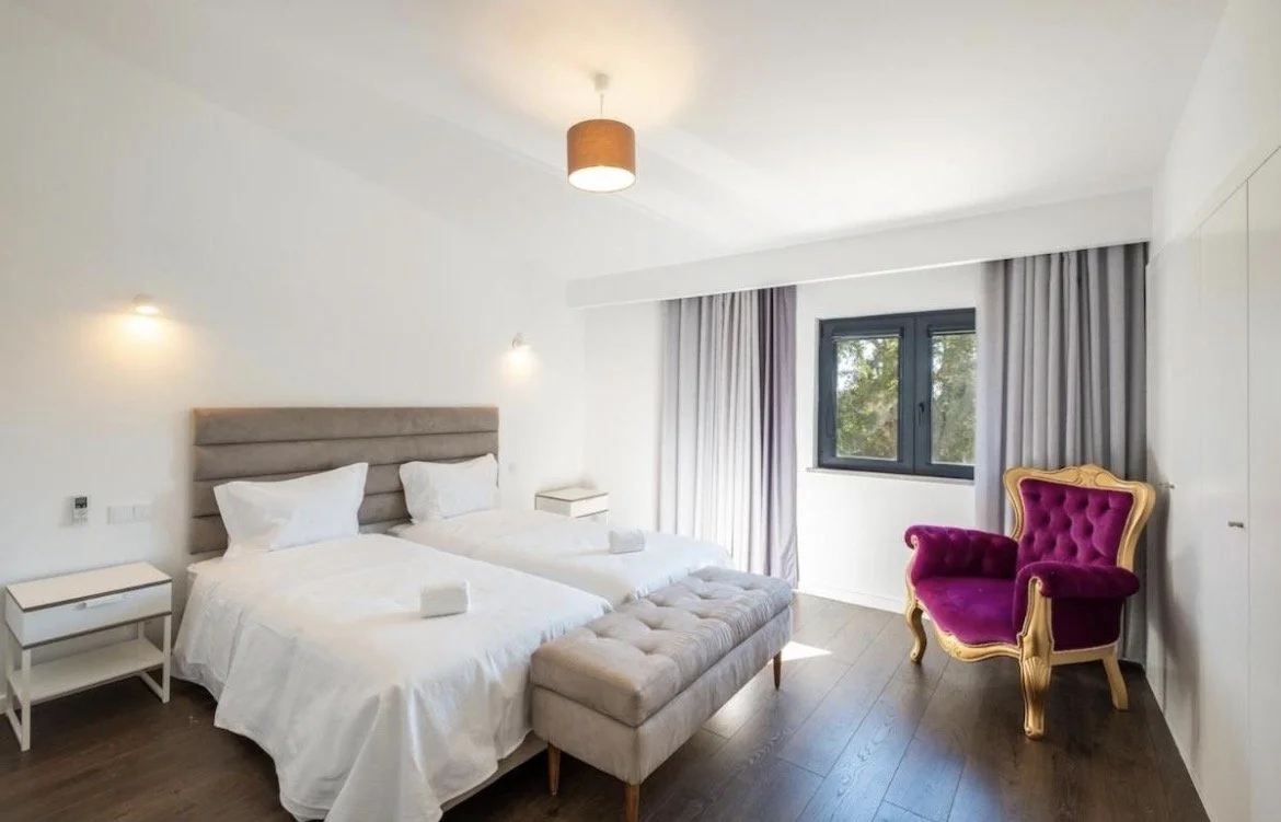 Shared Twin Room