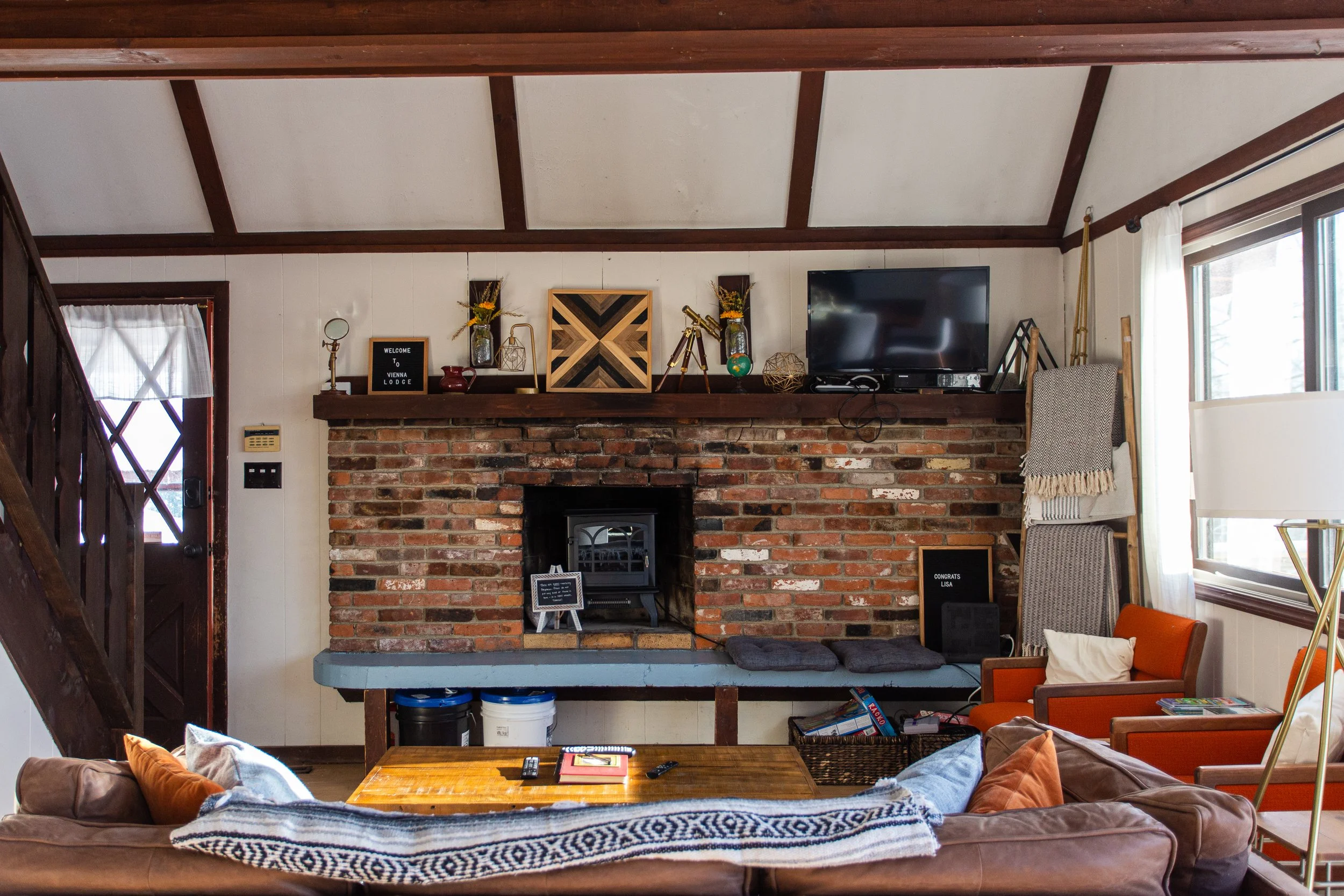 Intervale, New Hampshire Airbnb - Interior Architecture Photography-4.jpg