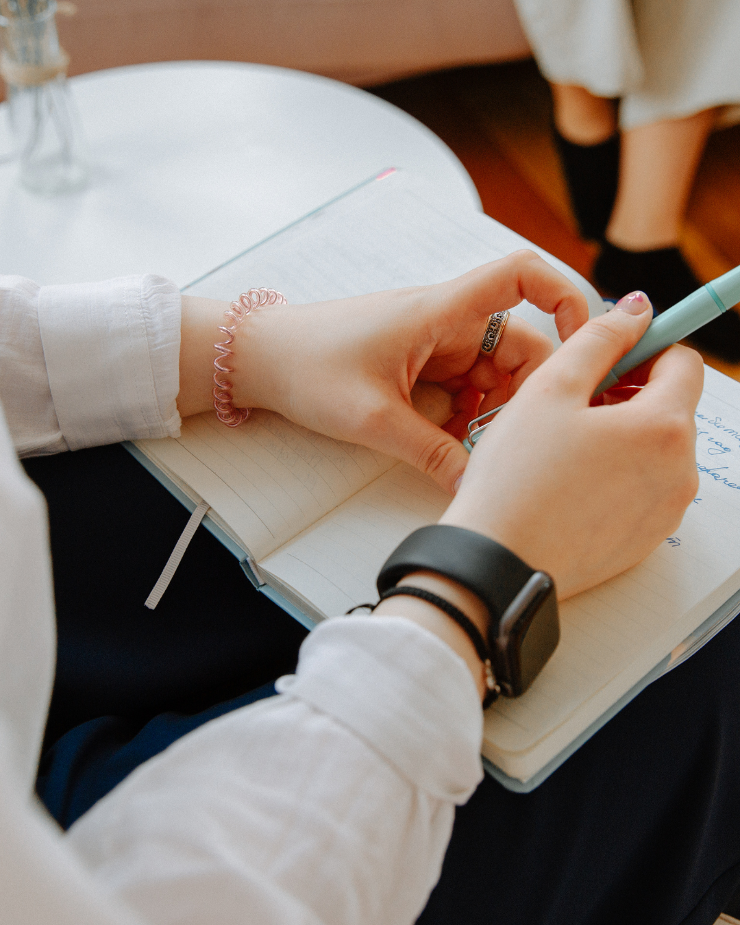 Integrative counselling in Woking for anxiety and burnout.