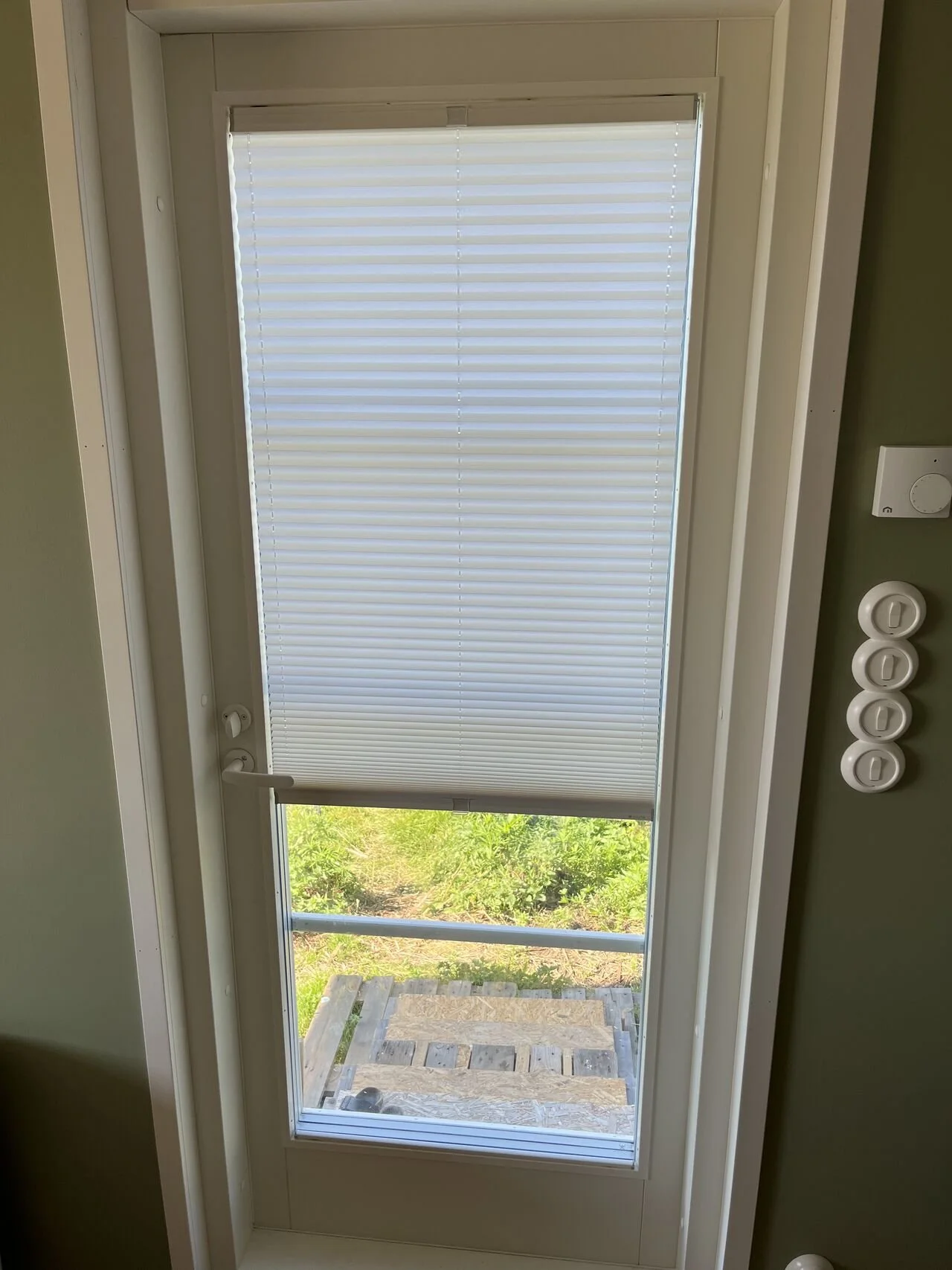 Visor kaihdin terassioveen - toimiva ratkaisu