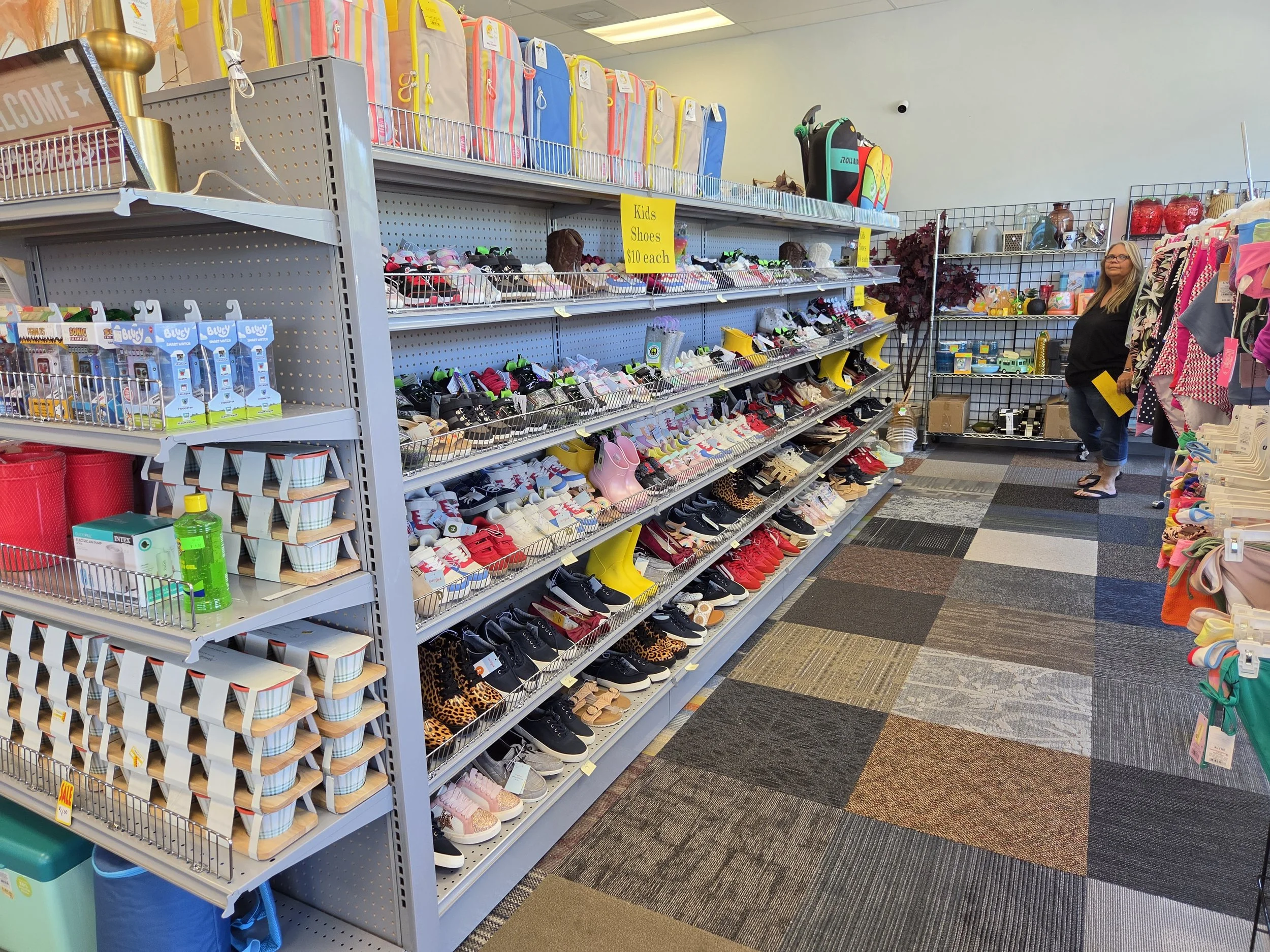 Kids shoes sneakers tennis shoes