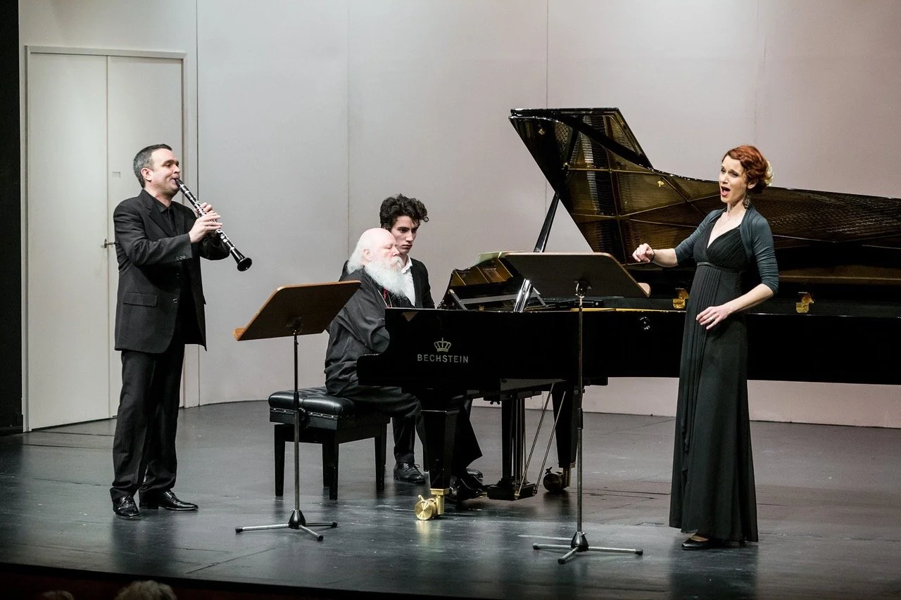 catriona buehler, sopran mit harfenistinIsabelle Imperatori-Steinbrüchel. Kammermusik.