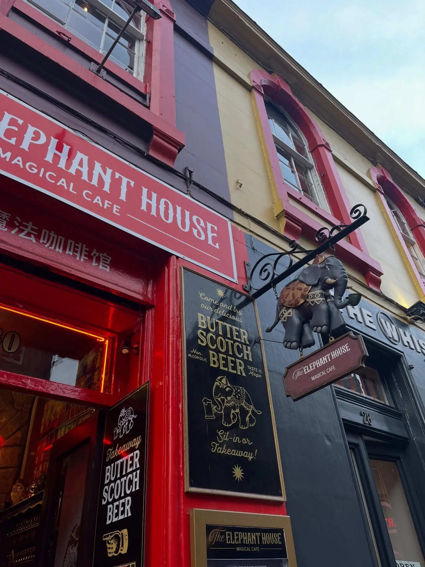 The type of photos you take when you travel with your RetroCam ✈️📸

#retrocam #vintage #photography