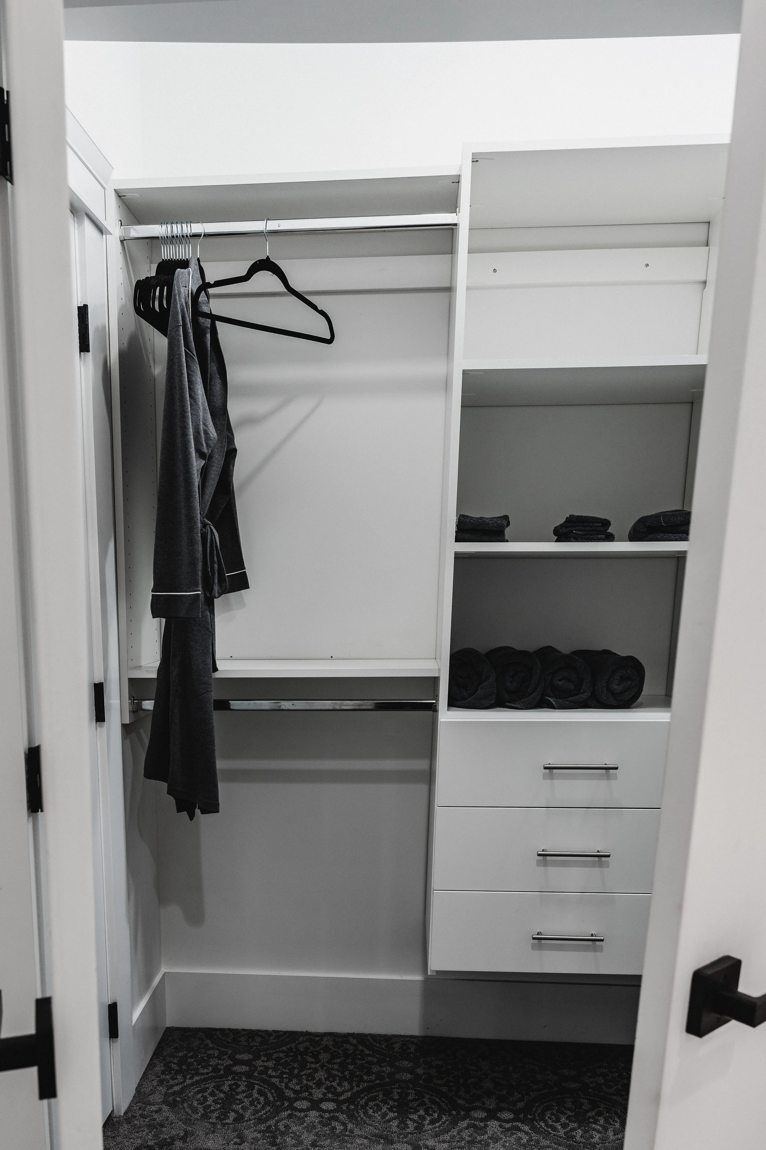 Hugh AirBnB02-19.jpg