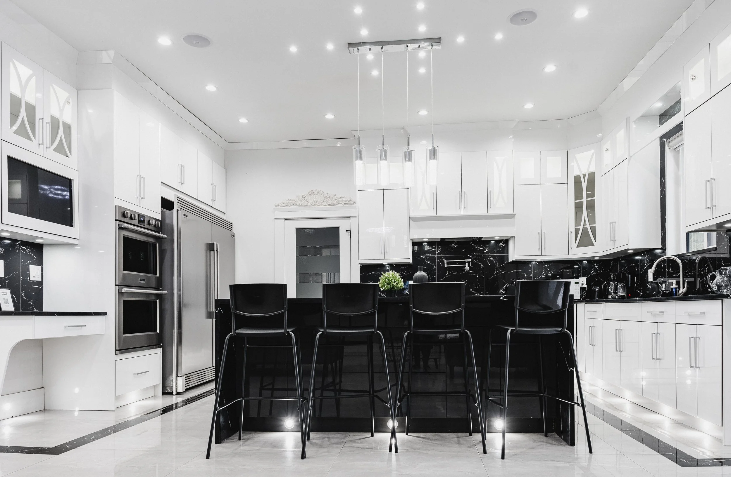 Hugh AirBnB02-31.jpg