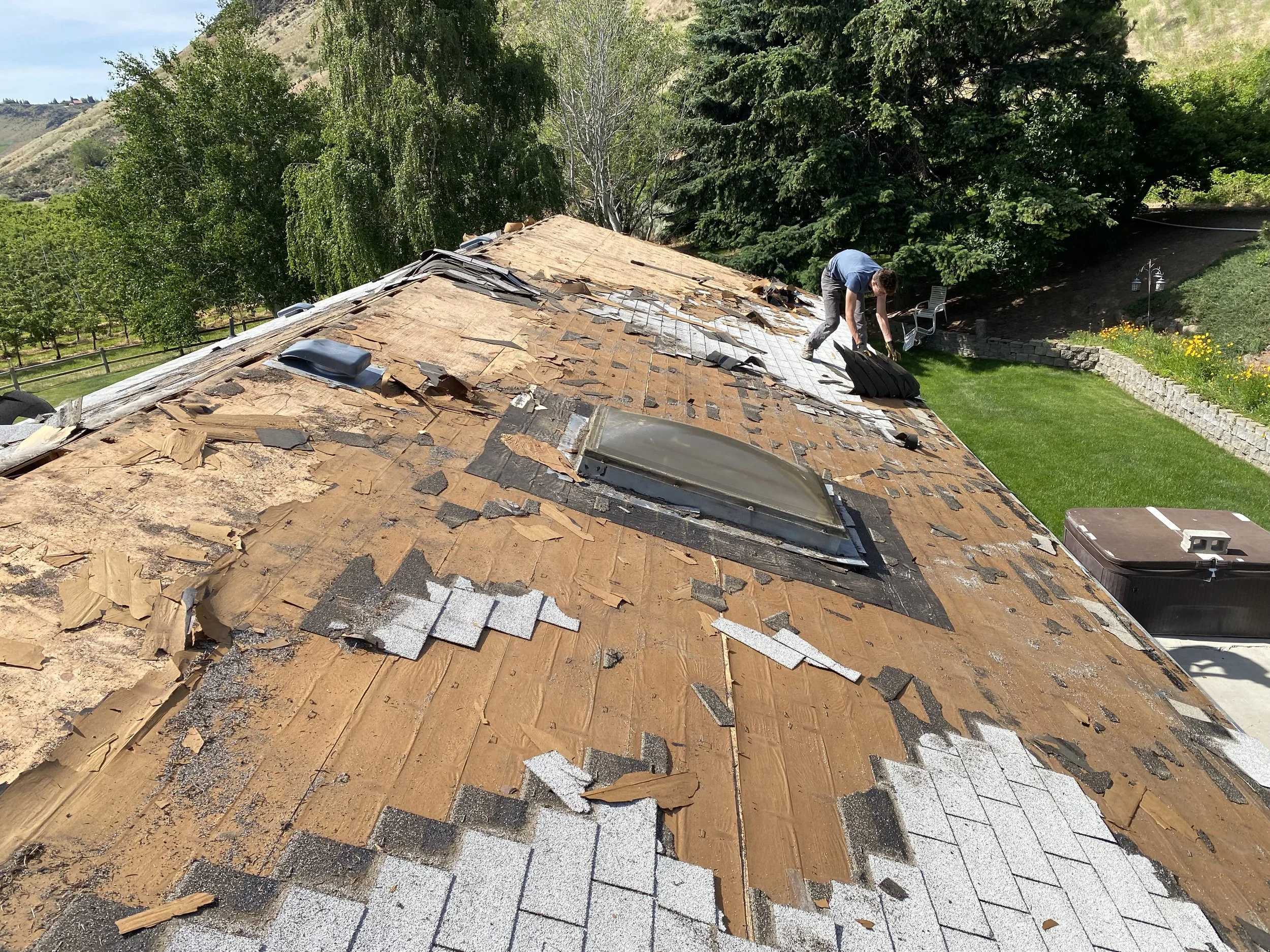 Replacing old composite roof with new shingles, underlayment, and Ice and Water barrier.