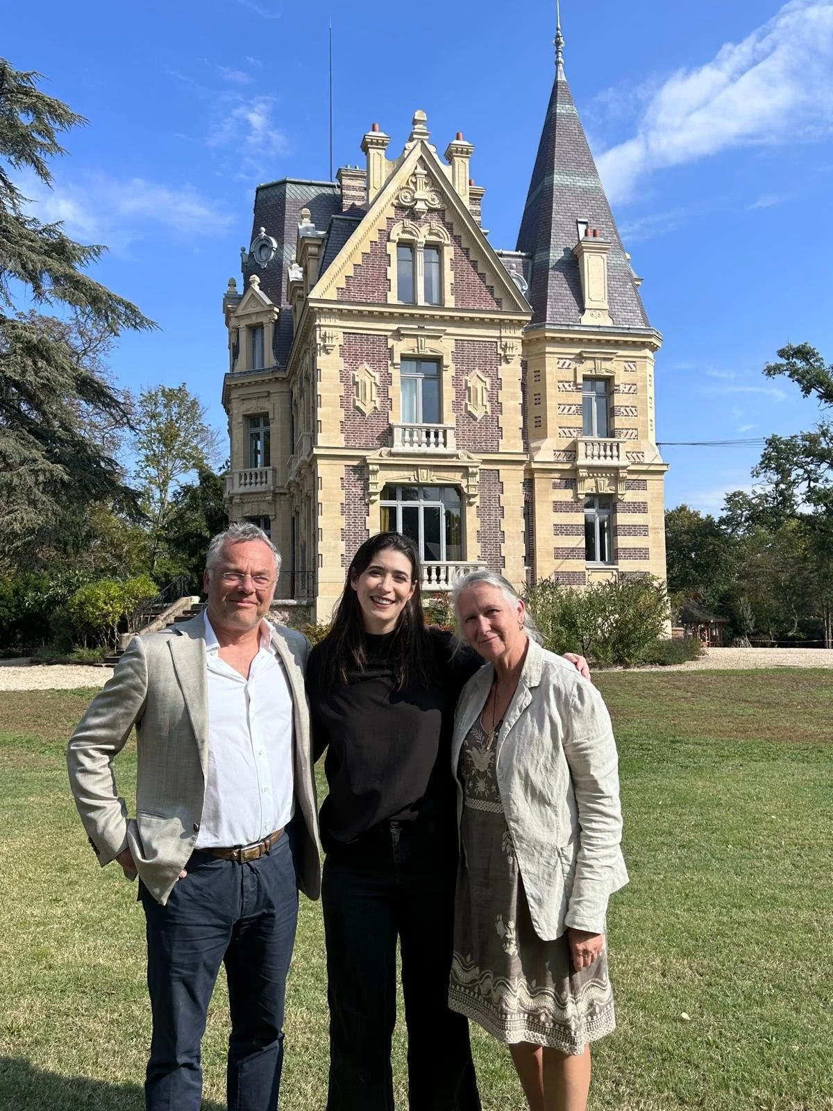 La sculptrice Jane DeDecker visite la villa de Joséphine