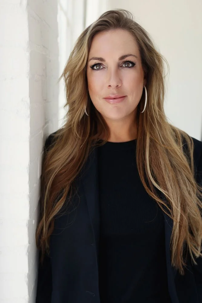 Frederike Cernoia-Van Ballegooij
Directie van Portisa