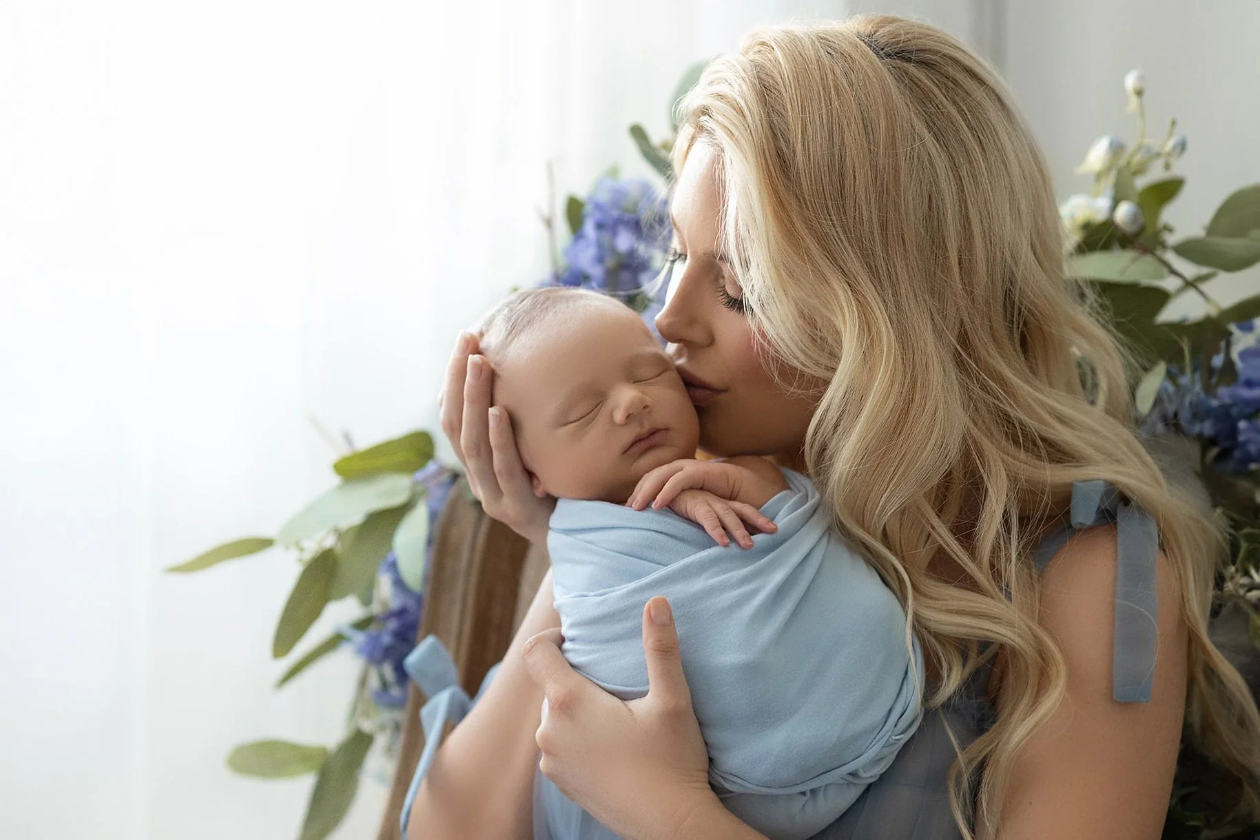 Are Maternity and Newborn Photoshoots Worth it?