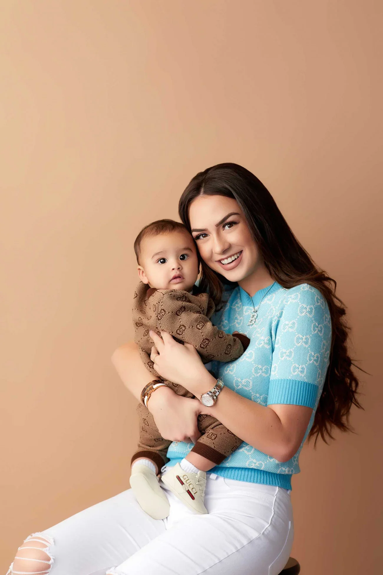 family-photoshoot-ideas-41.webp